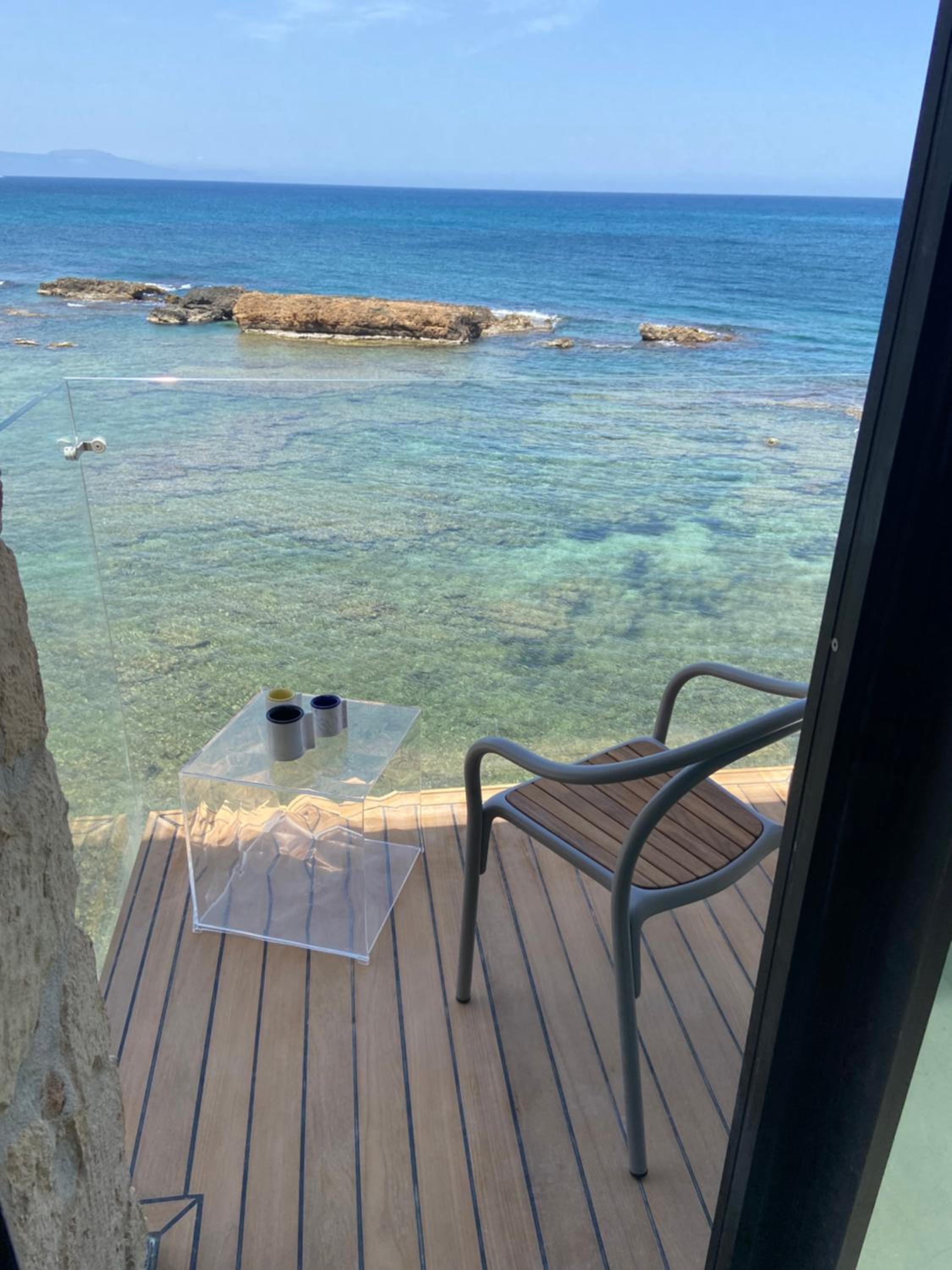 Deluxe Suite Sea Front and Balcony