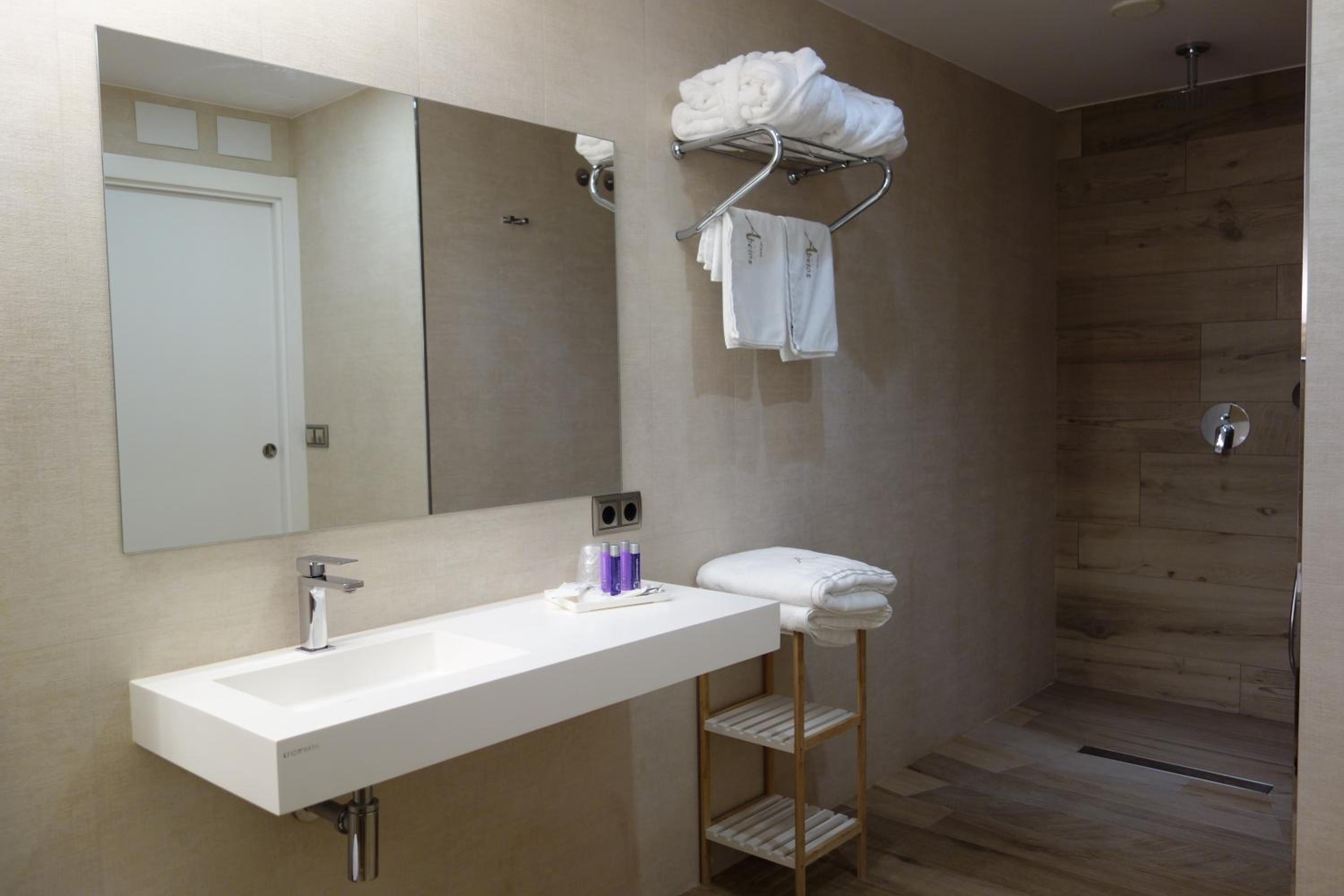 Superior King Room photo 3
