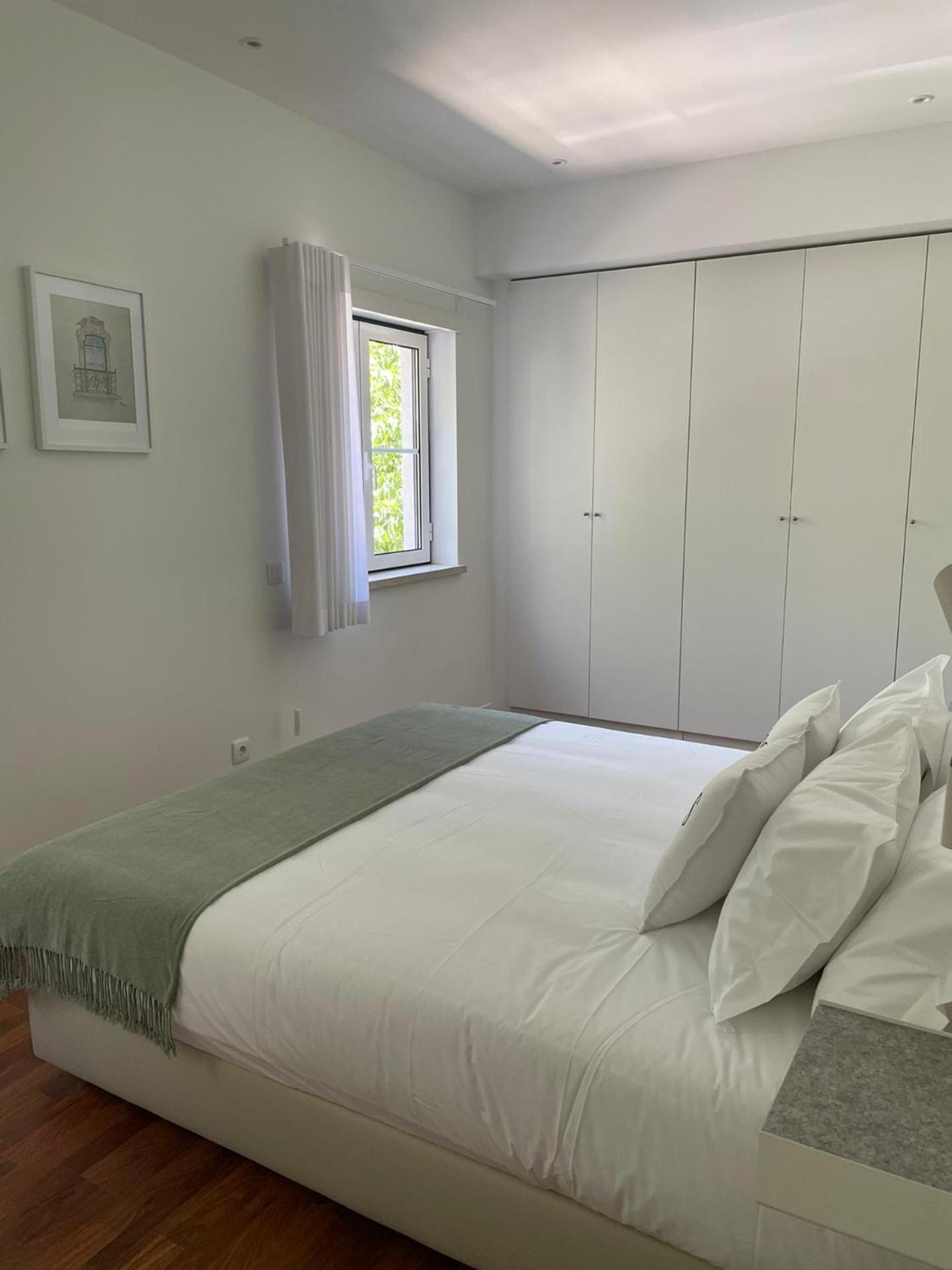 One-Bedroom Apartment - Photo 6