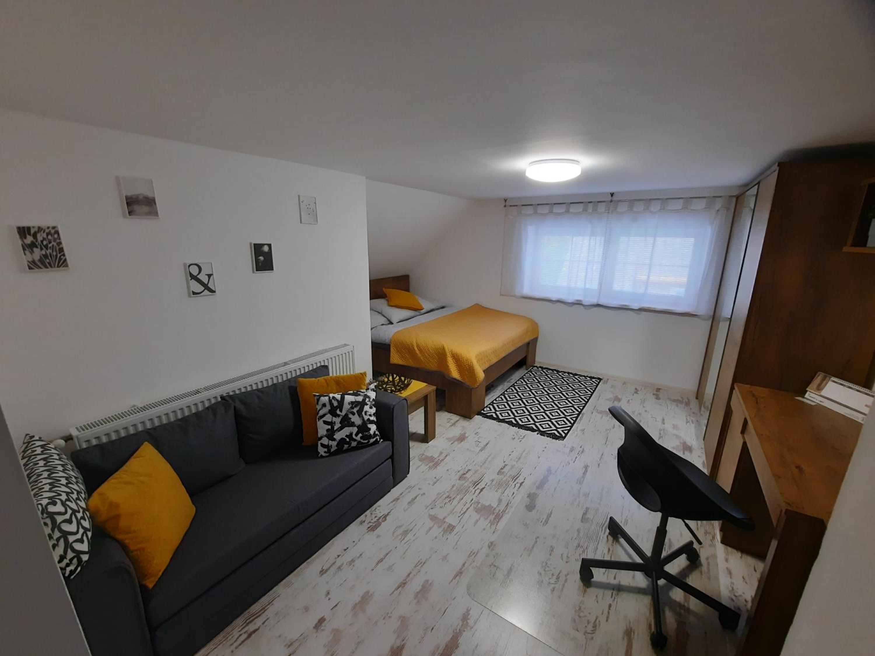 One-Bedroom Apartment photo 1