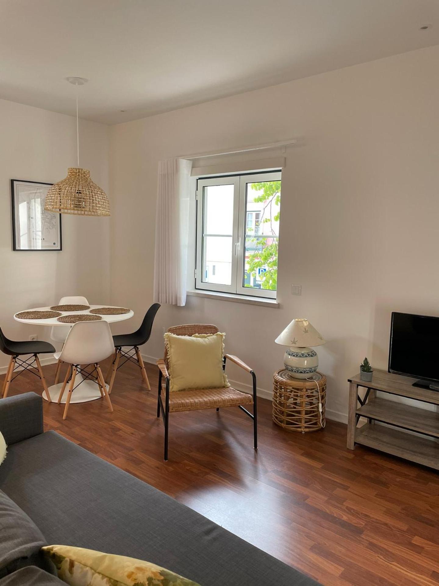 One-Bedroom Apartment - Photo 1