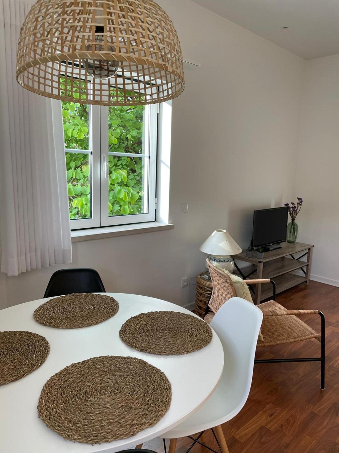 One-Bedroom Apartment - Photo 4