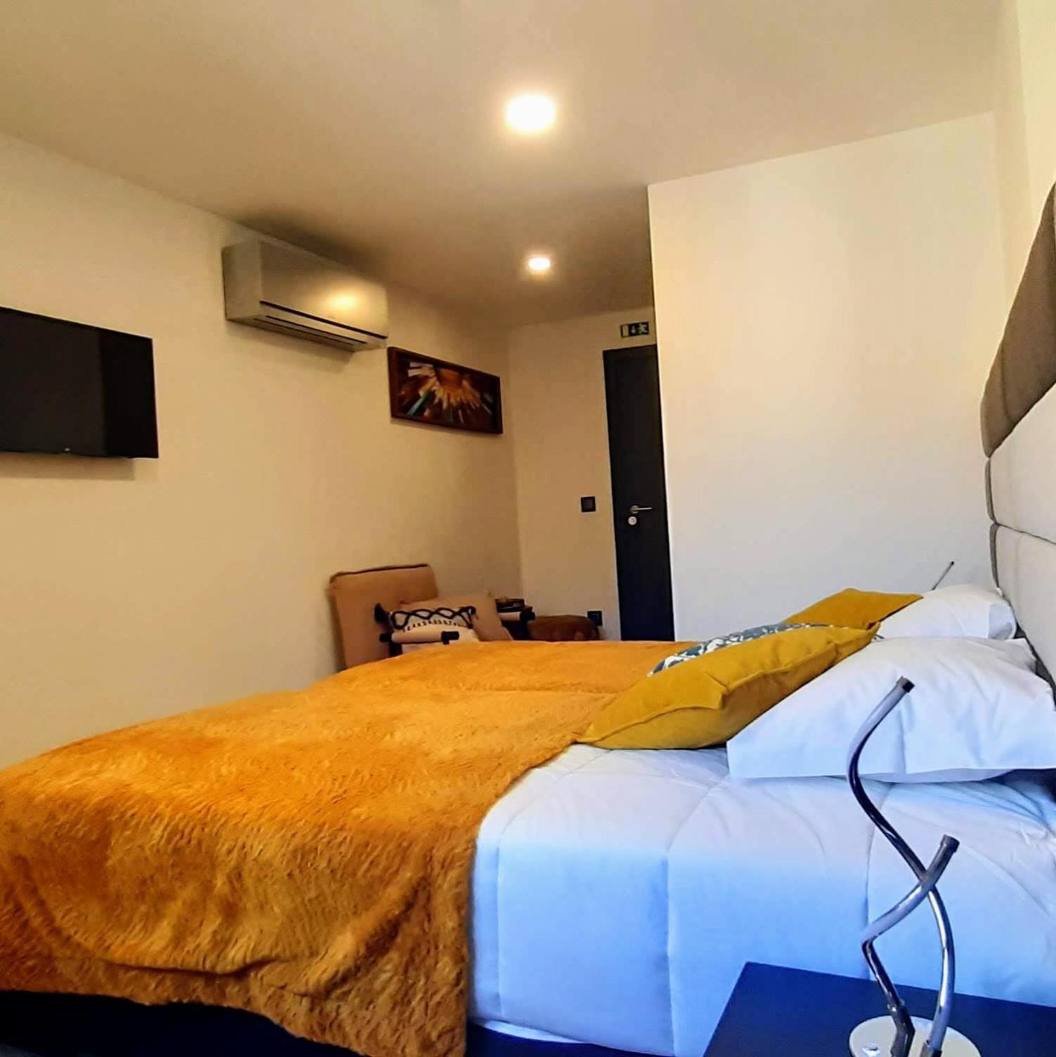 Double or Twin Room photo 3