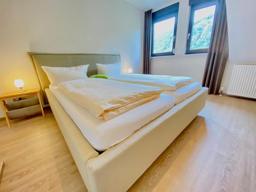 Large Double Room photo 1