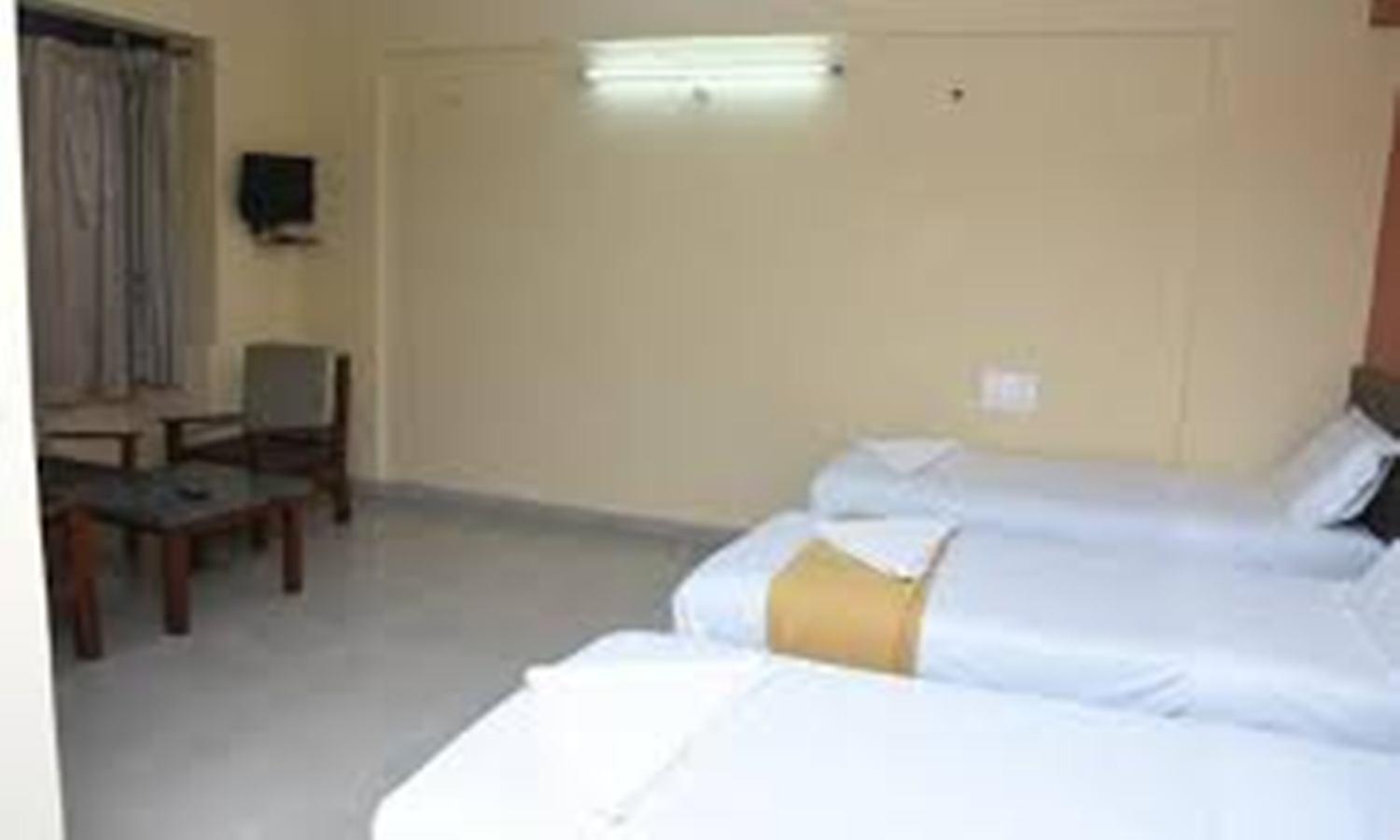Standard Triple Room - Photo 5