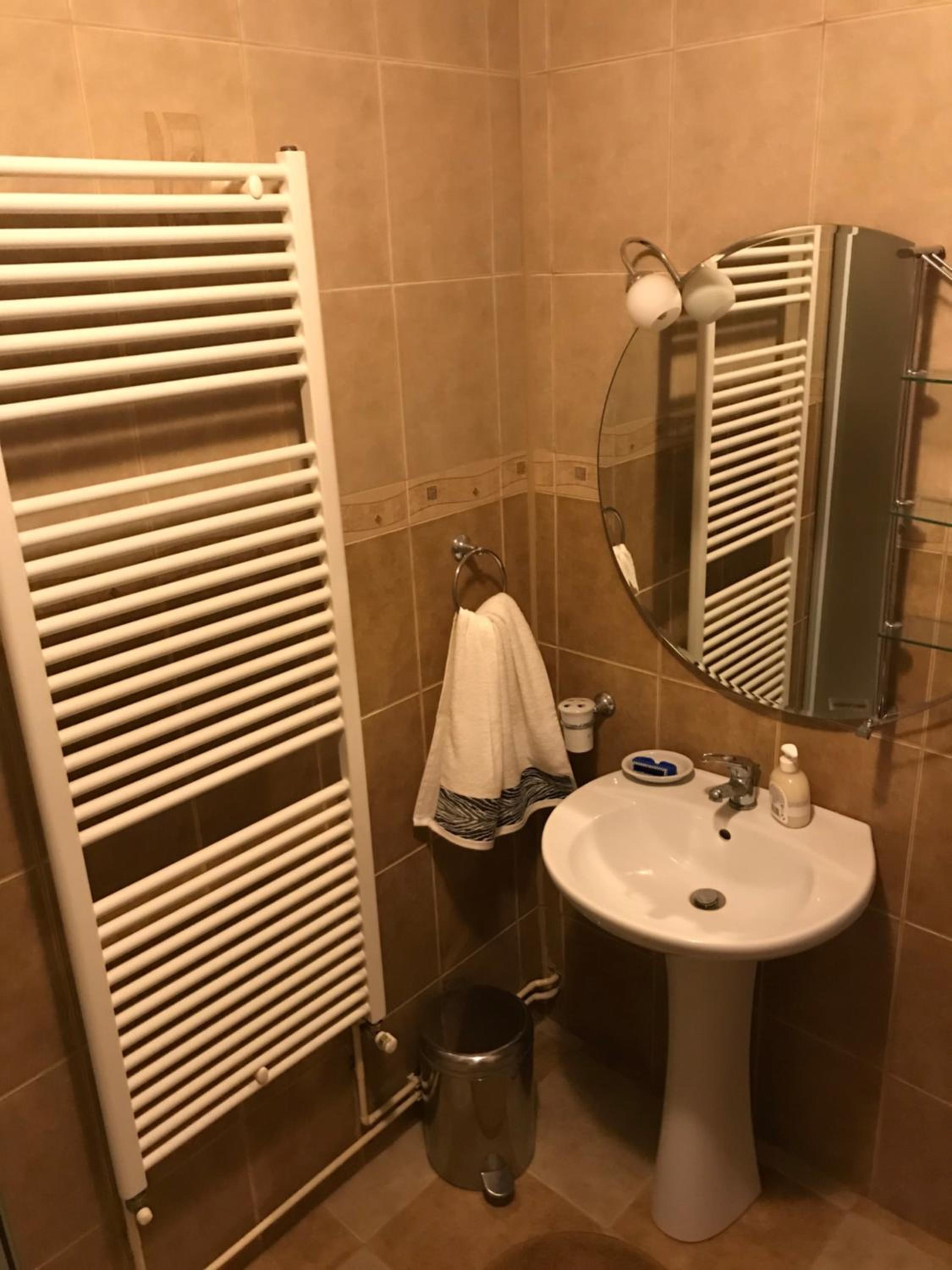 Budget Double Room photo 3