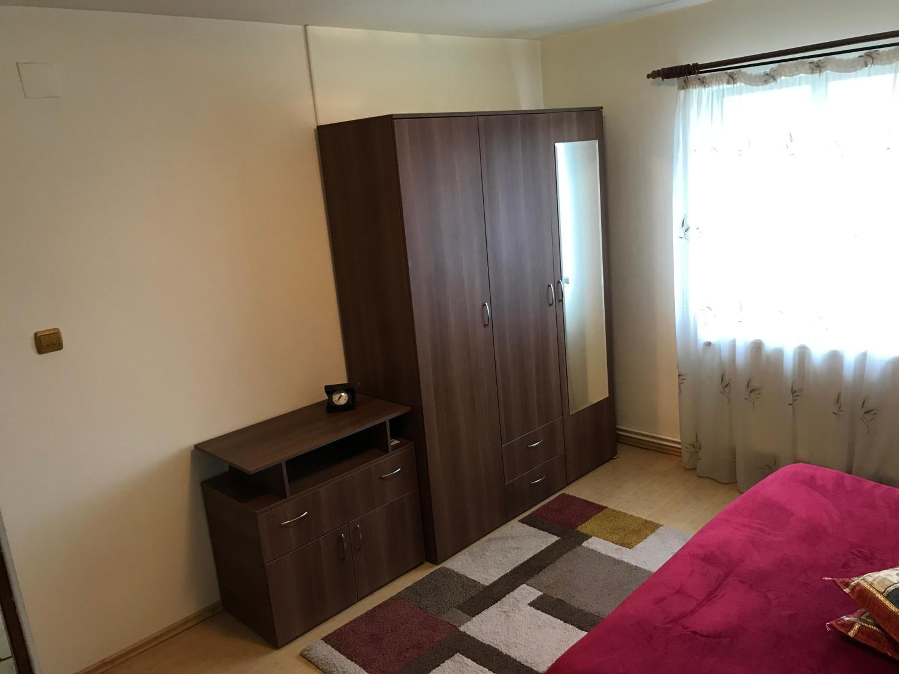 Budget Double Room - Photo 4