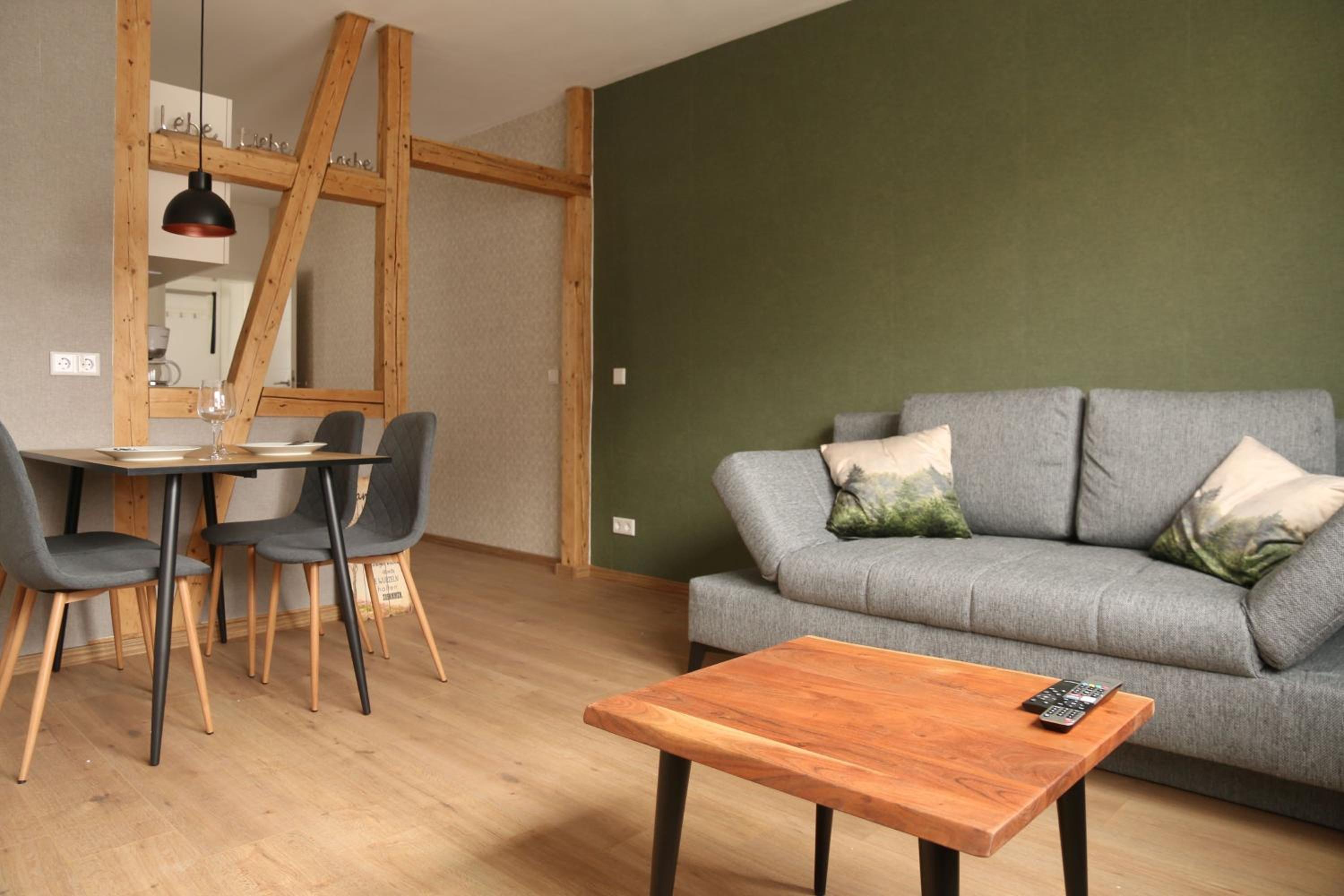 One-Bedroom Apartment photo 1