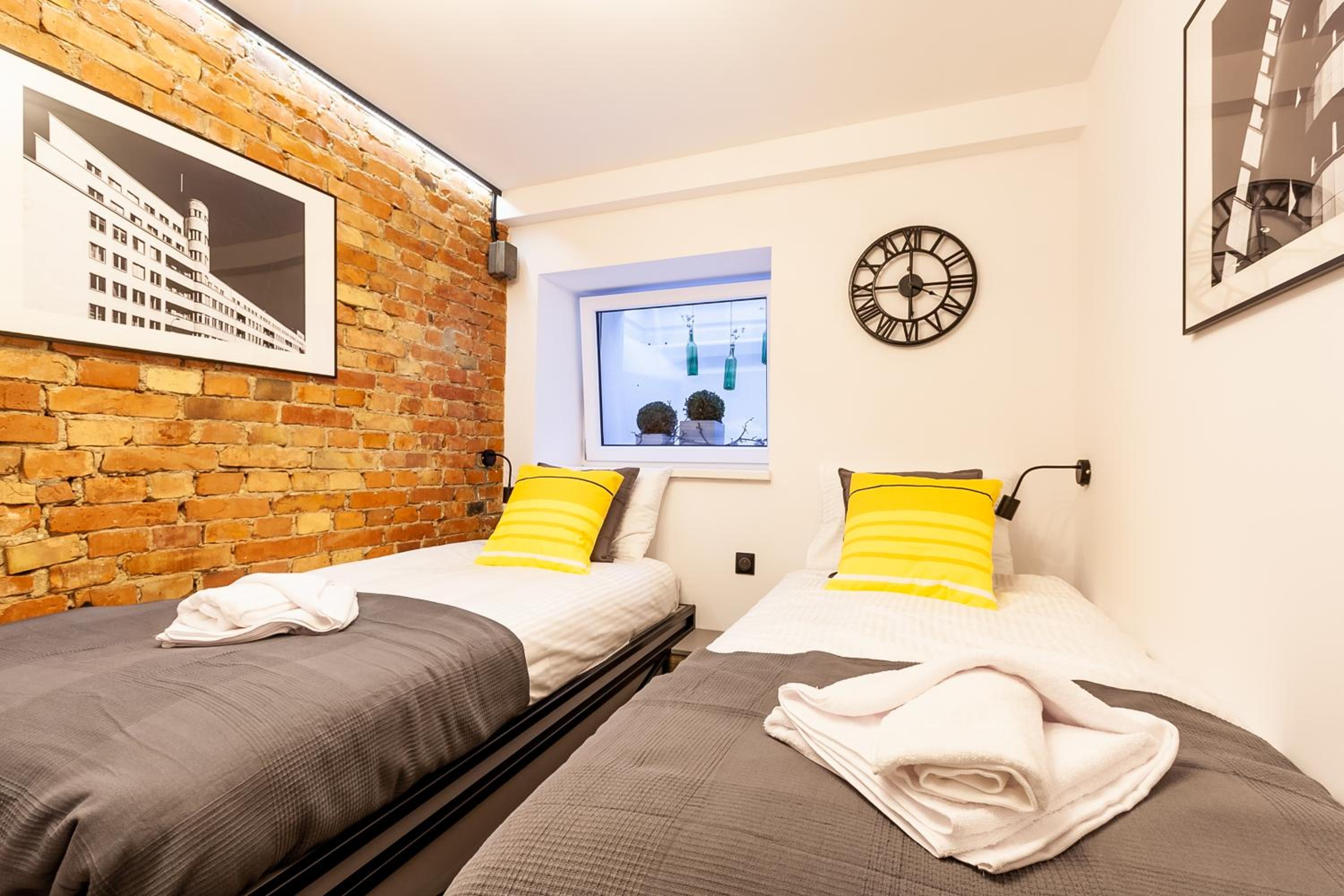Small Twin Room photo 1