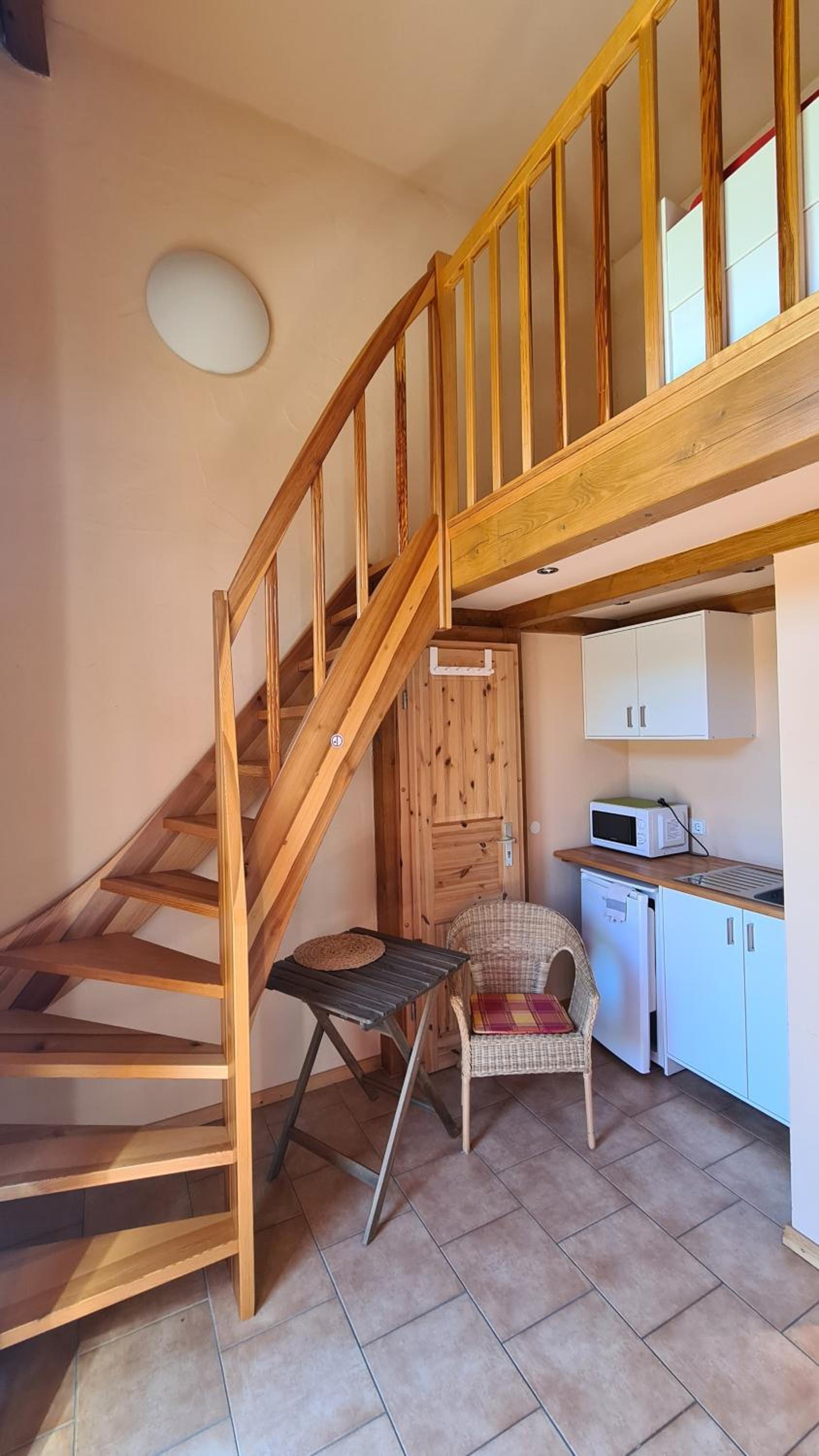 Studio - Split Level photo 2