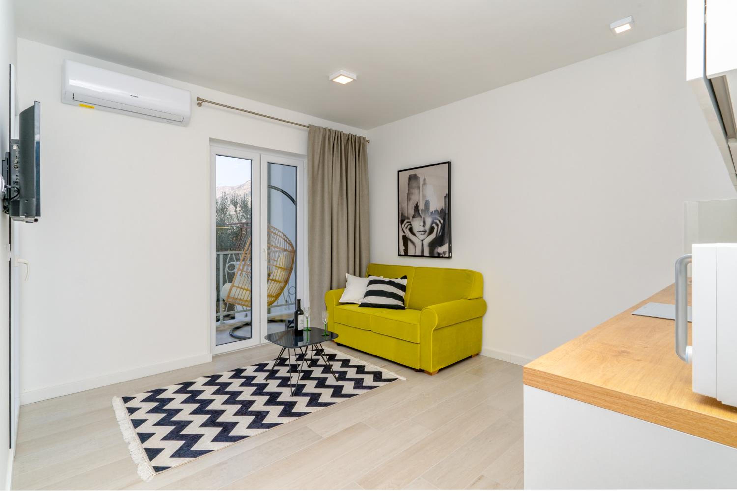 One-Bedroom Apartment