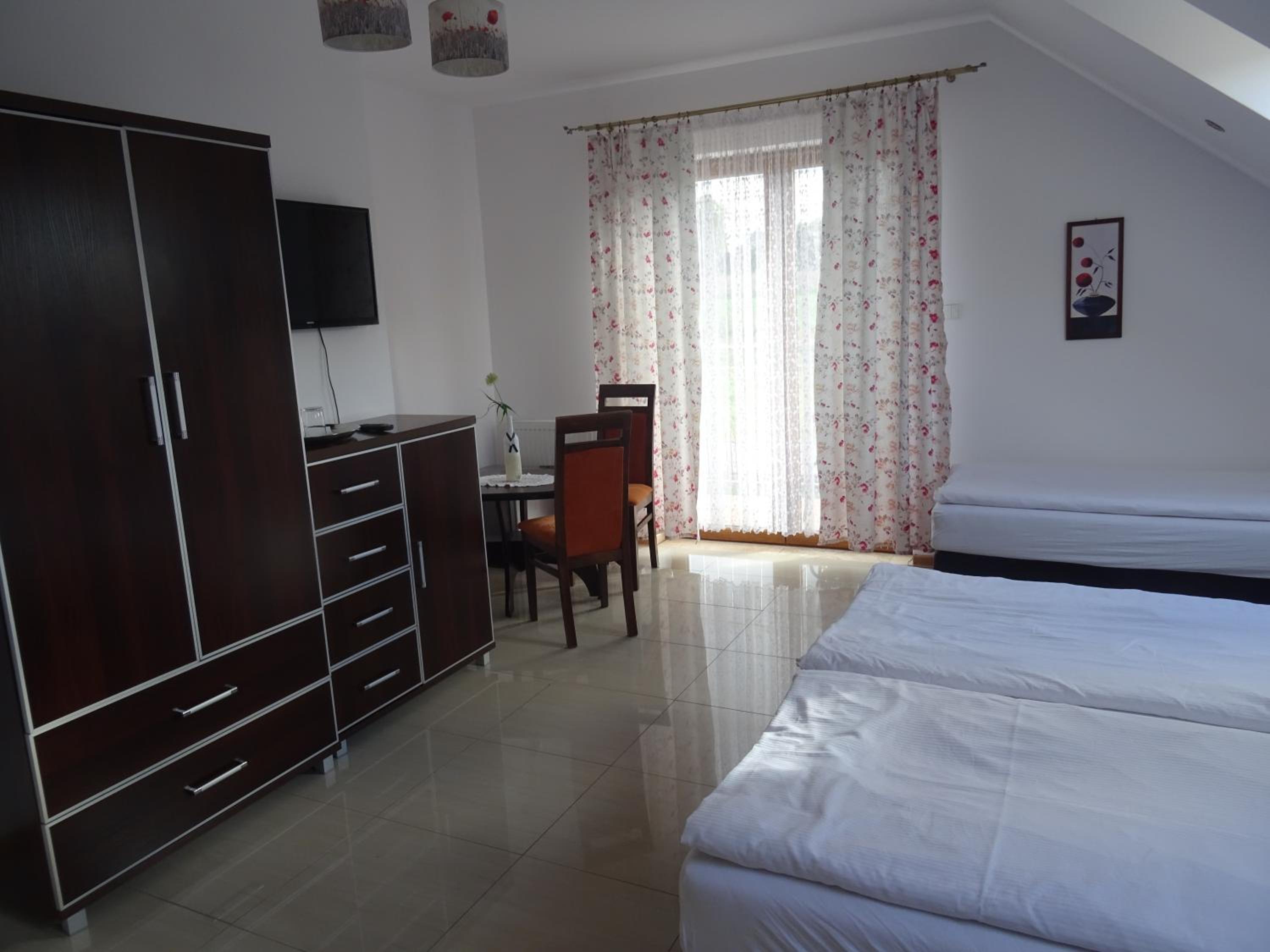 Classic Triple Room - Photo 1