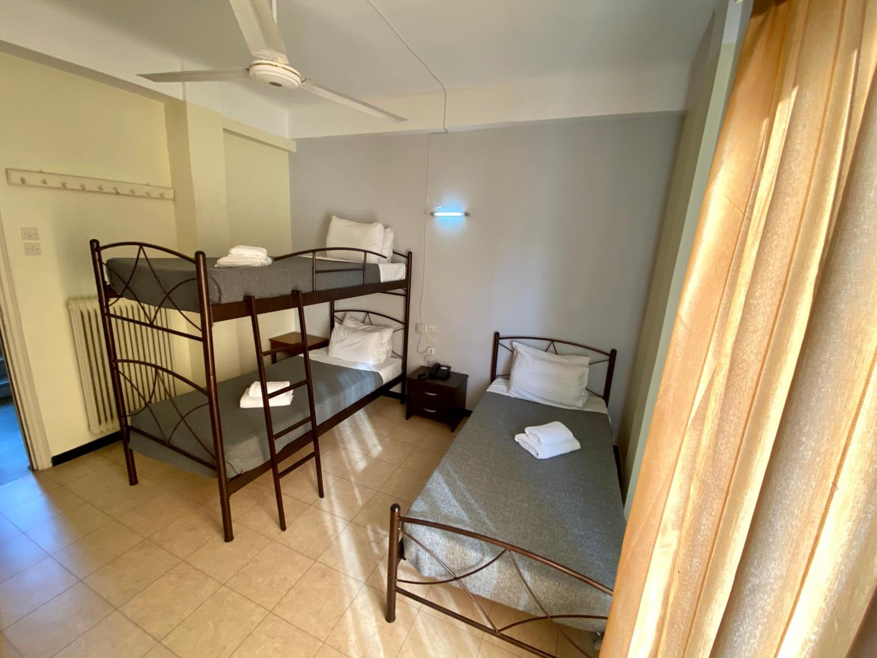 Triple Room with Private Bathroom photo 3