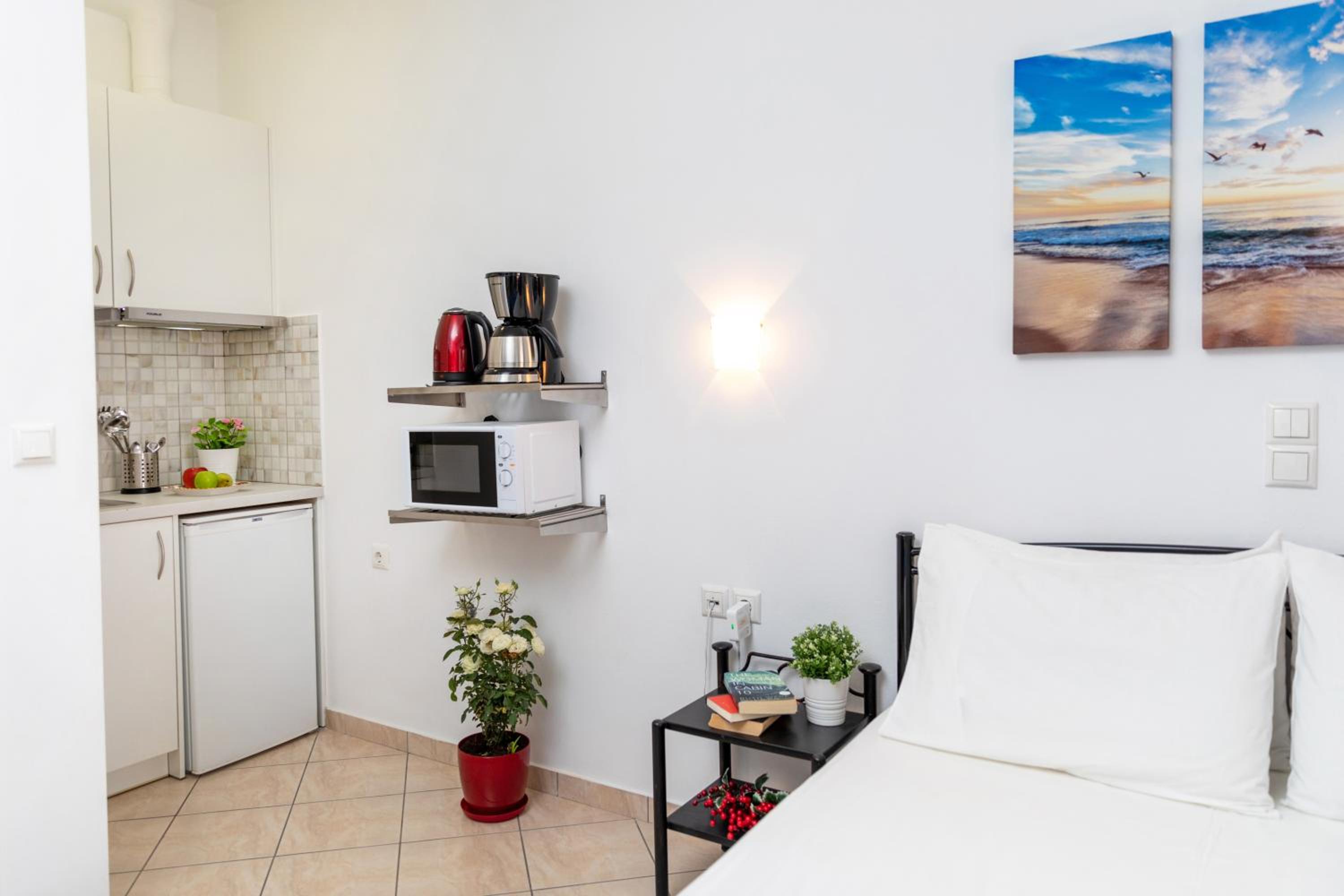 Quadruple Room - Photo 12