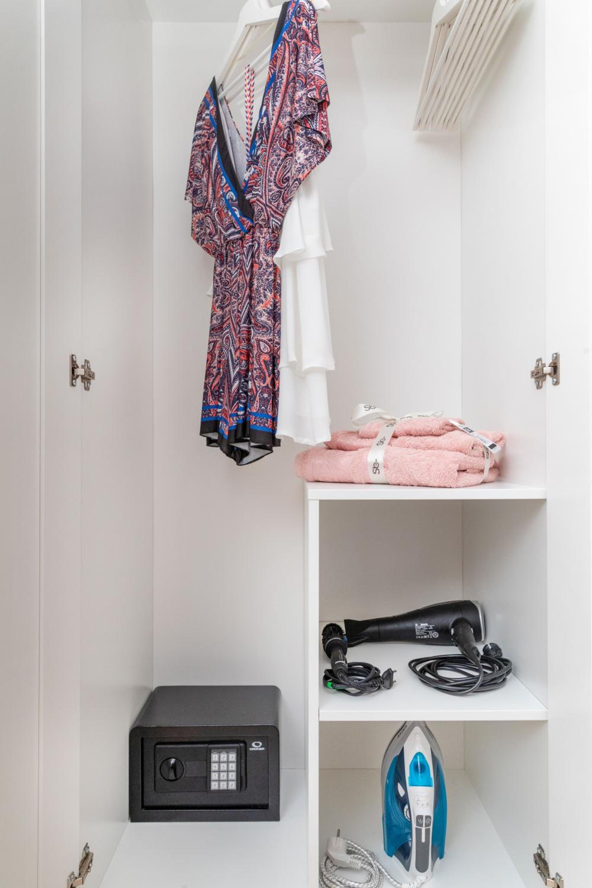 Quadruple Room - Photo 14
