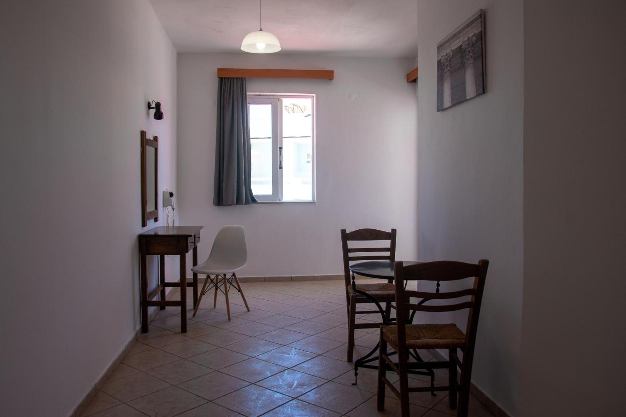 One-Bedroom Apartment photo 2