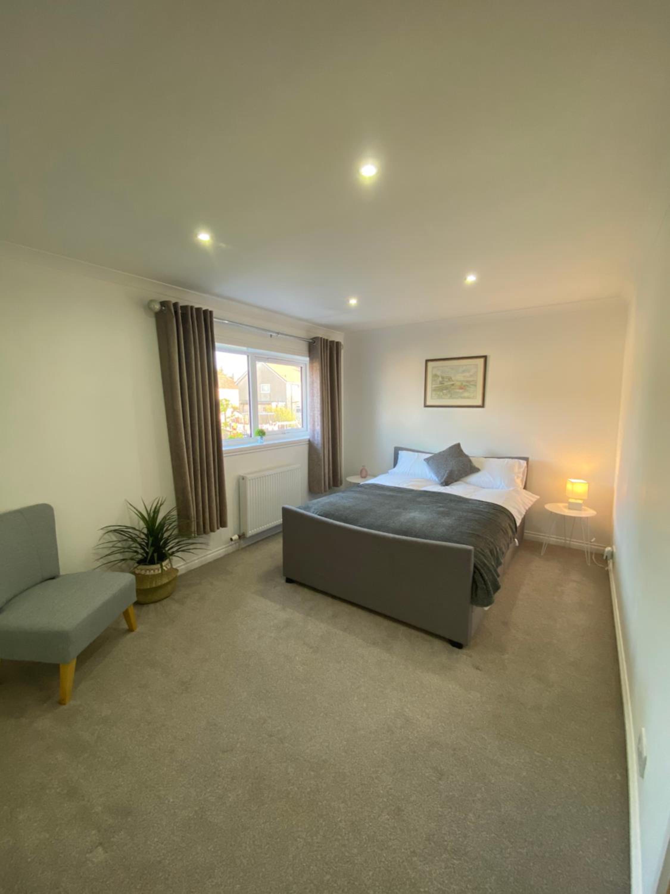 Three-Bedroom House photo 1