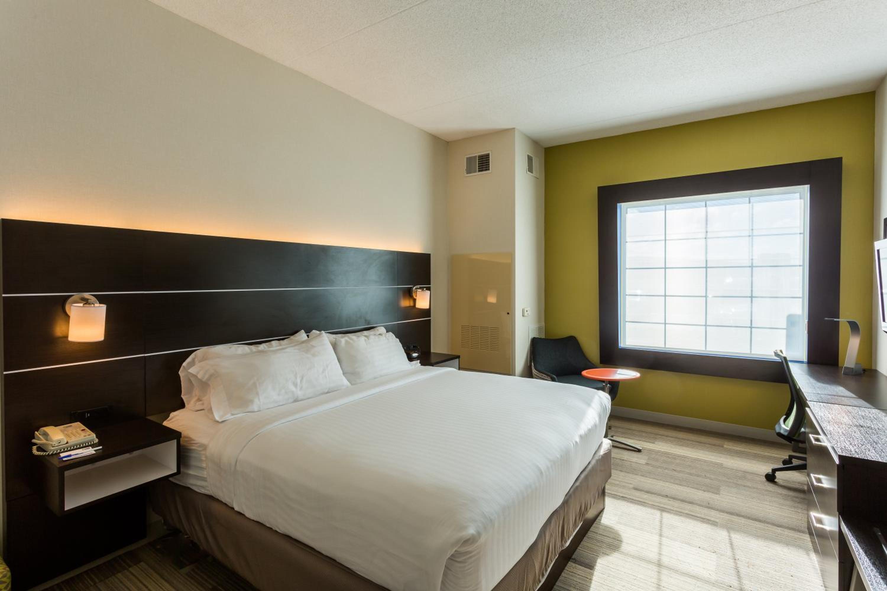 Standard King Room