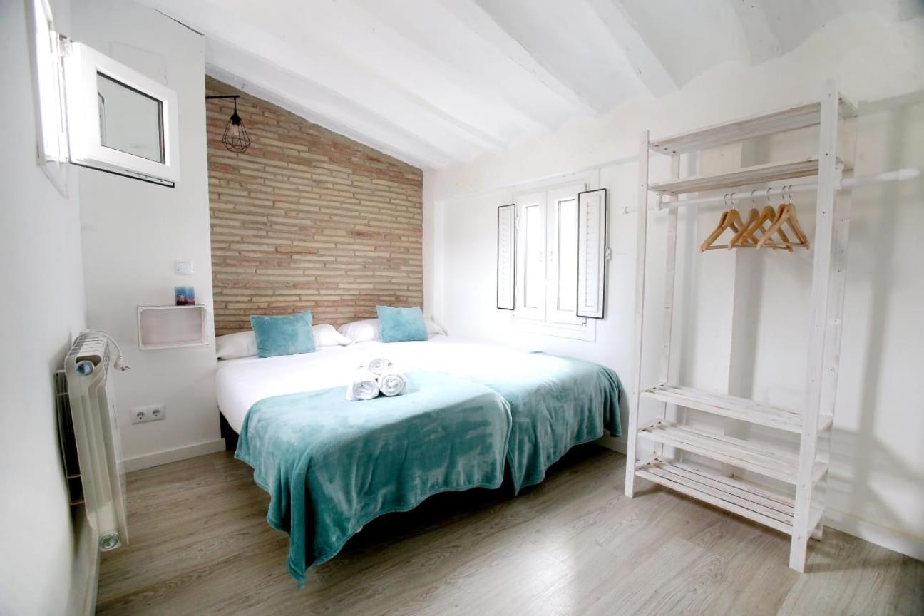 Four-Bedroom House - Photo 25