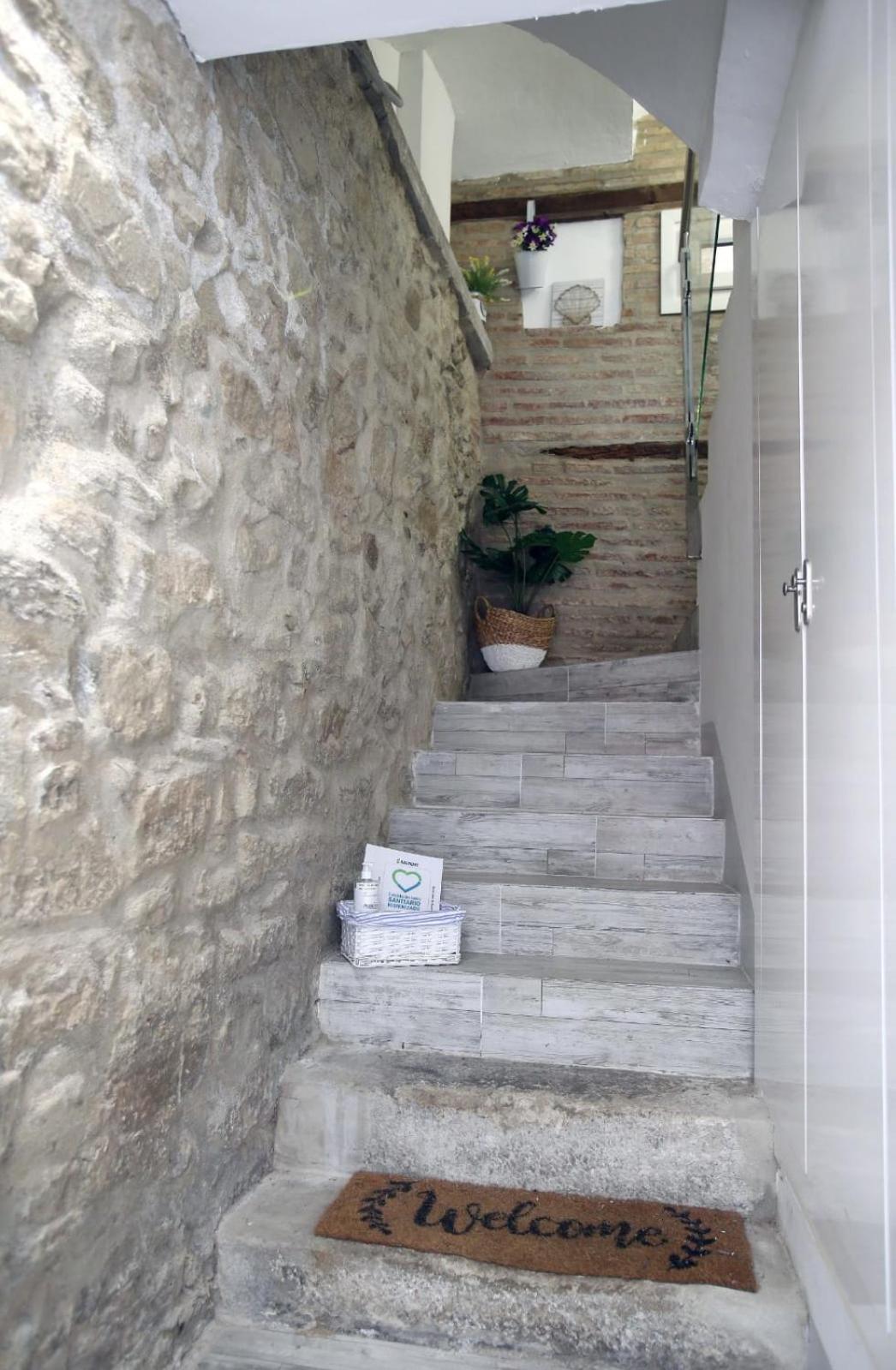 Four-Bedroom House - Photo 24