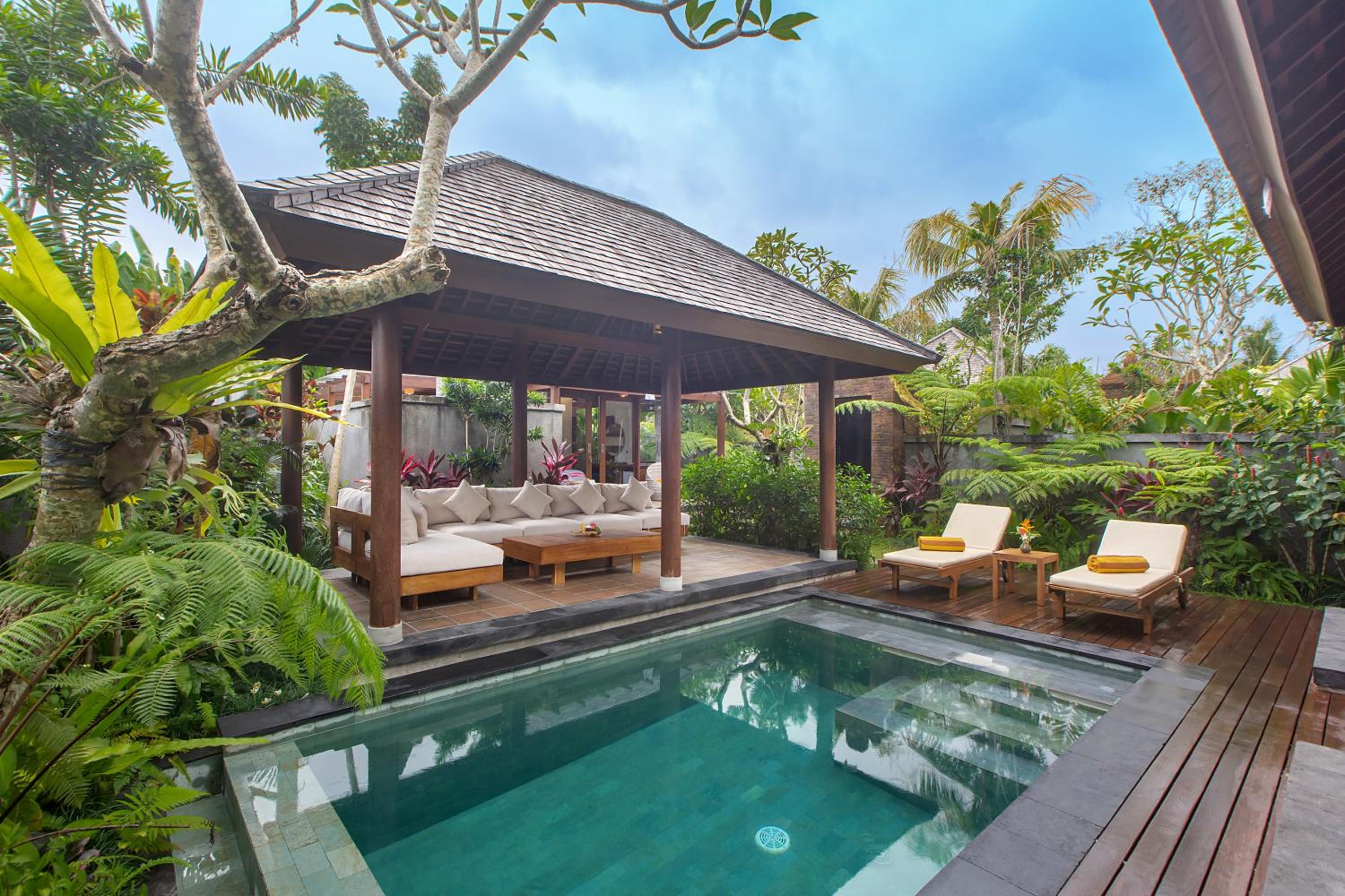 Three-Bedroom Villa - Photo 11