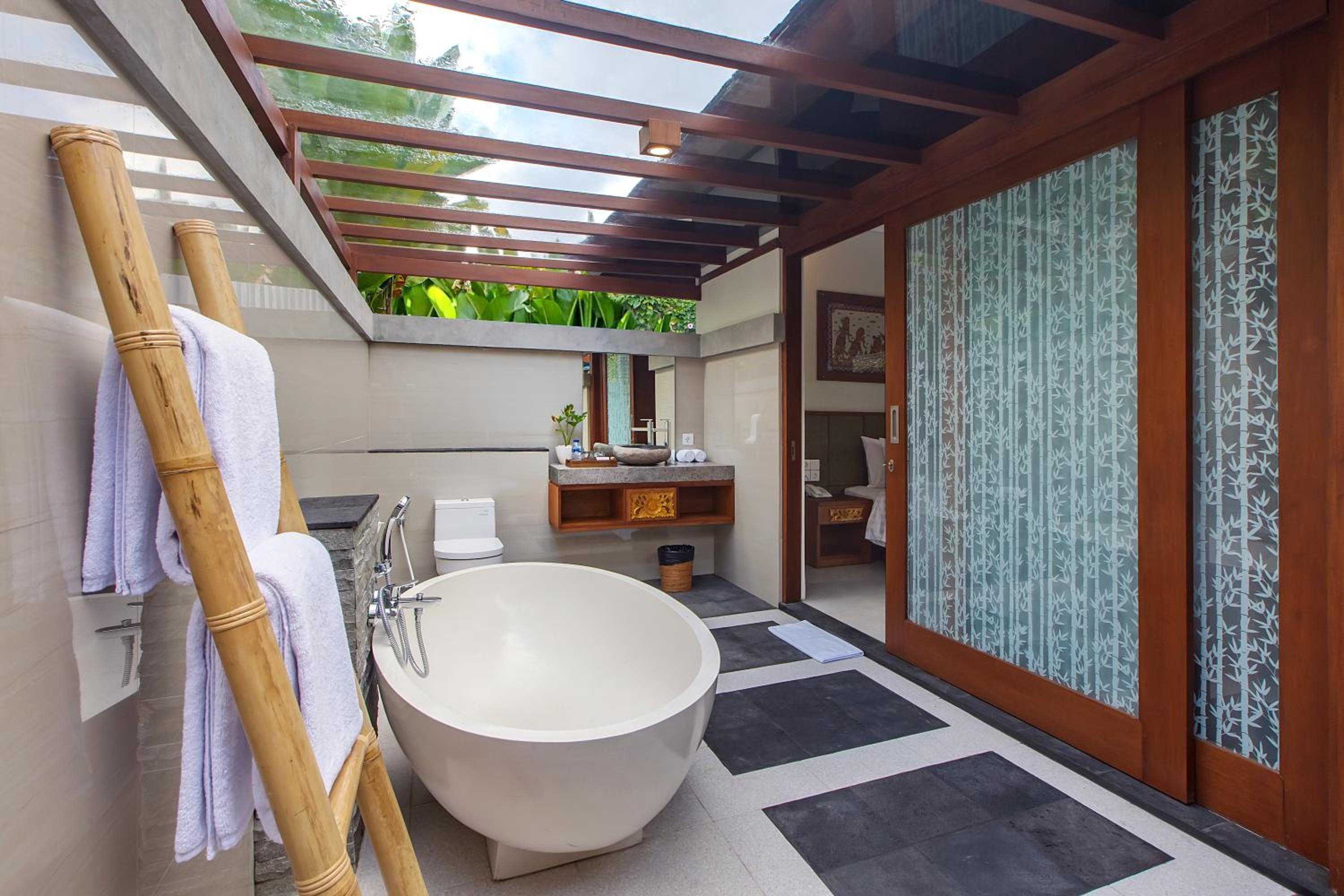 Deluxe King Room - Photo 4