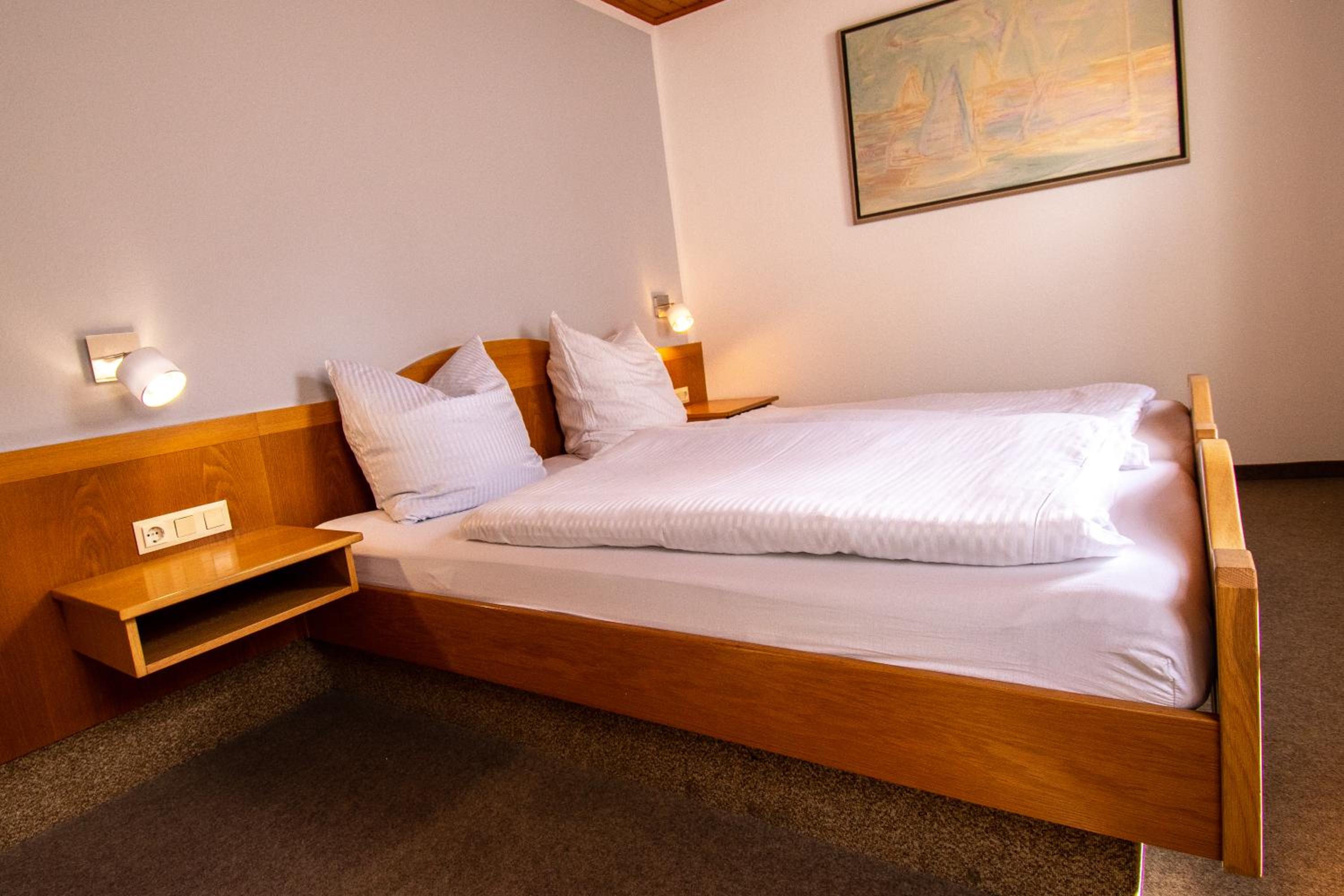 Double Room with Private Bathroom photo 2