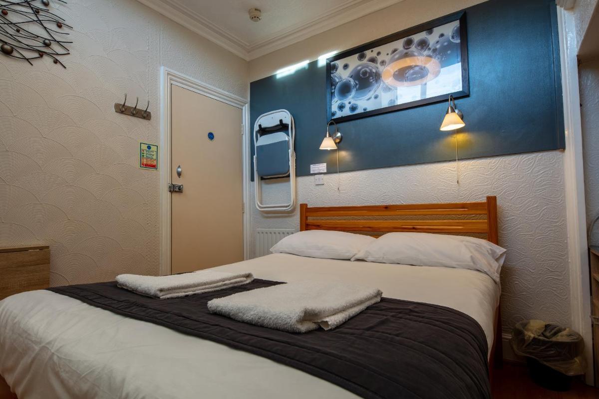 Standard Double Room photo 2