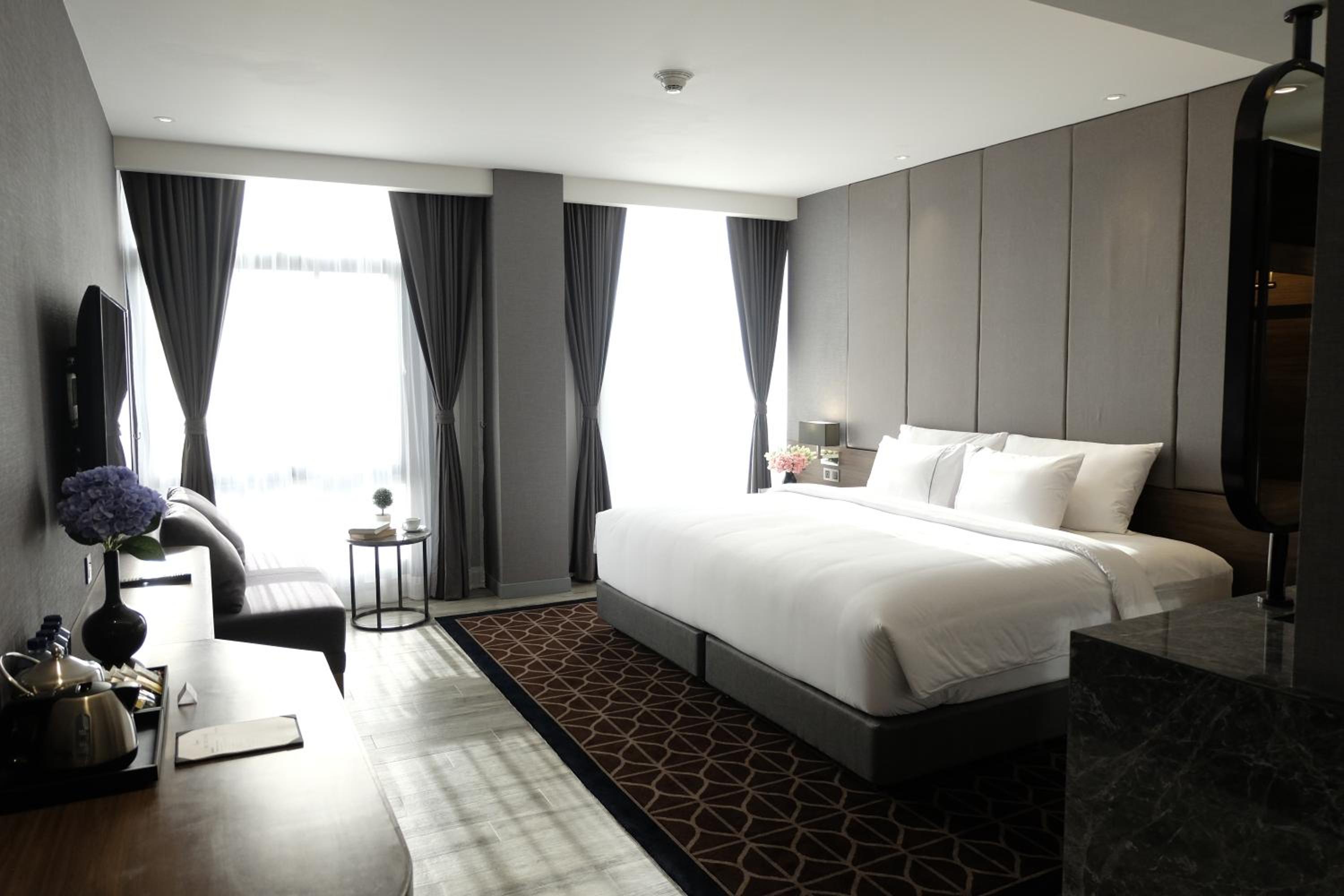Executive Suite