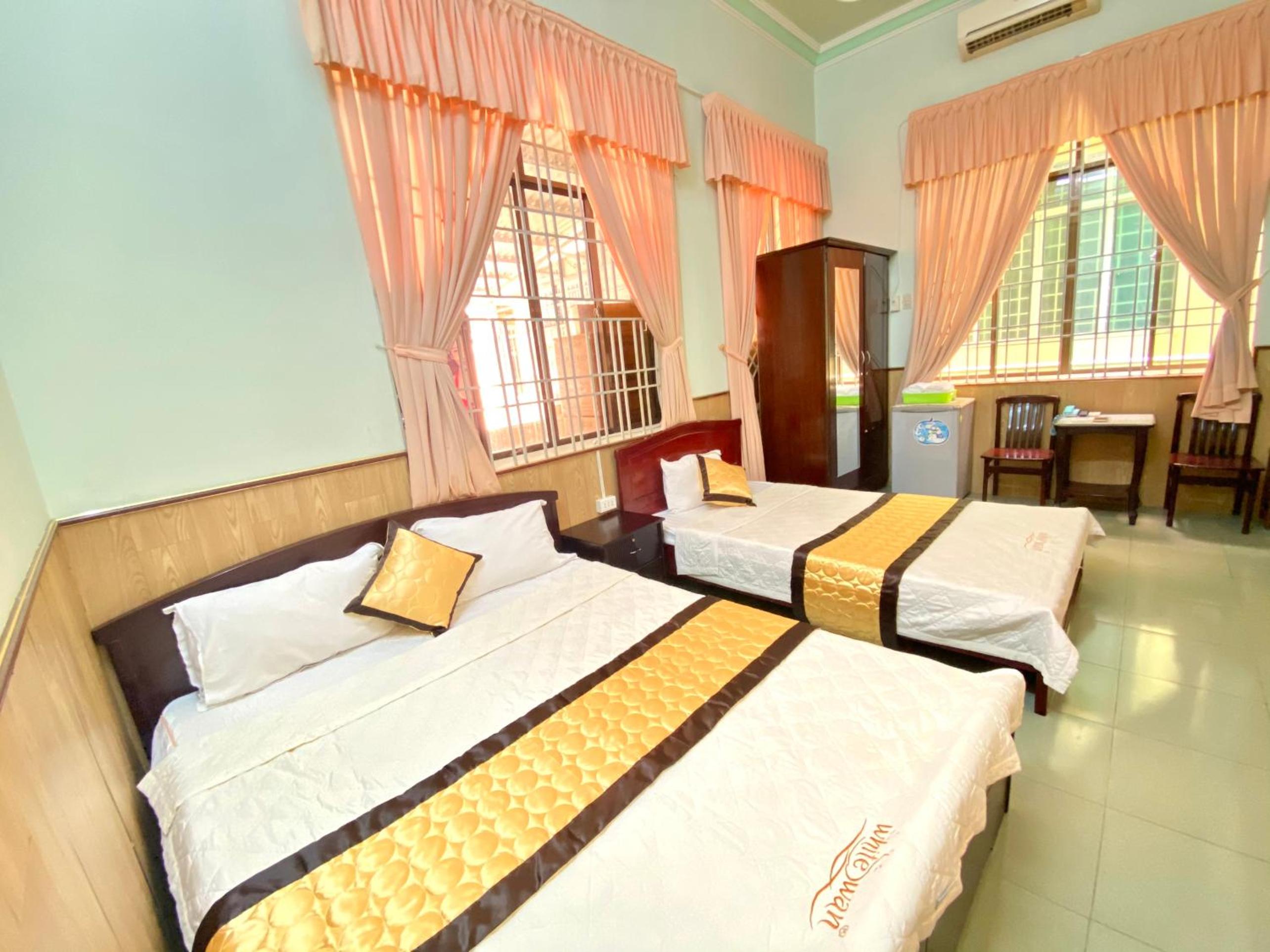 Triple Room With View