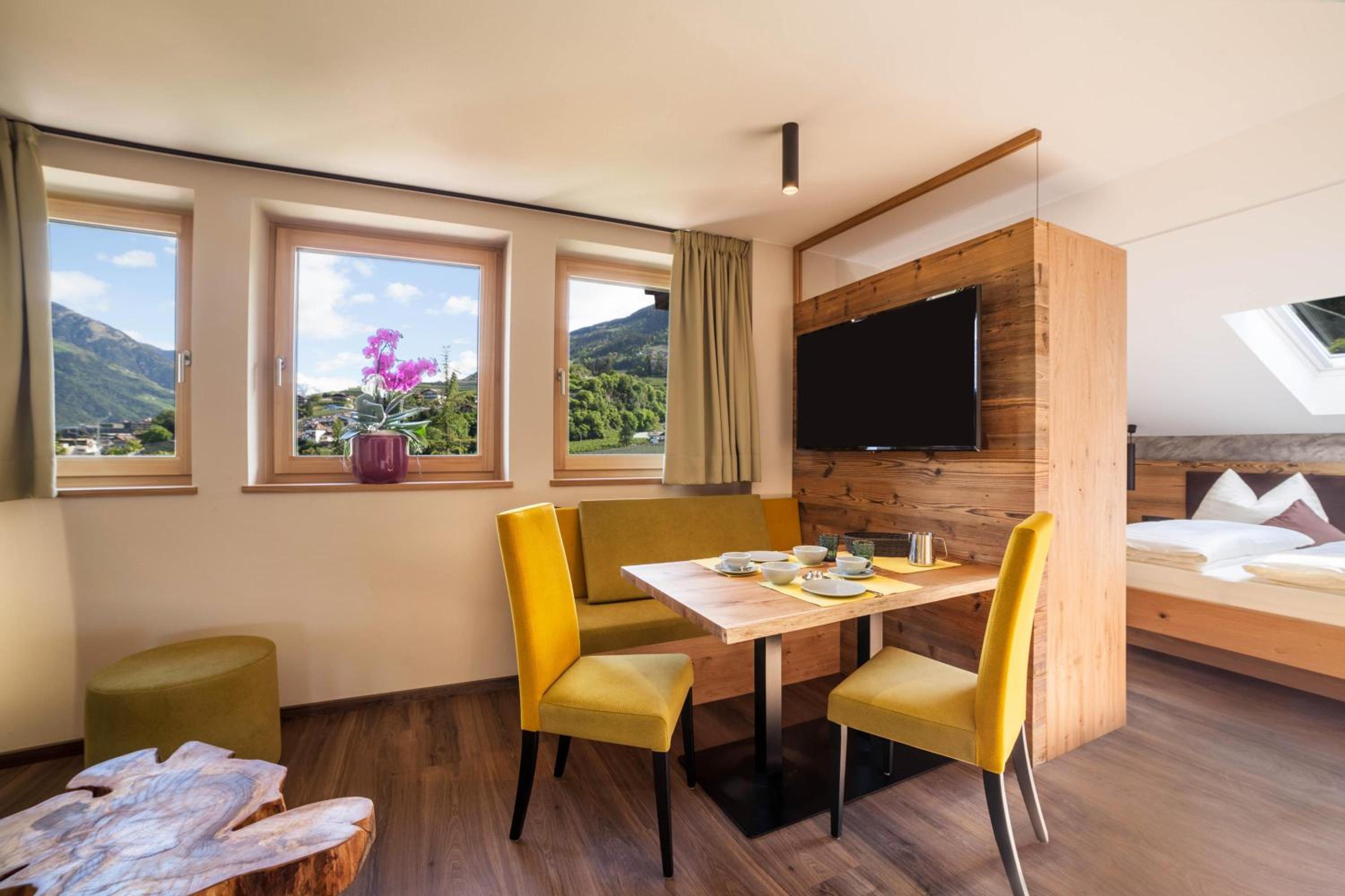 One-Bedroom Apartment with Garden View