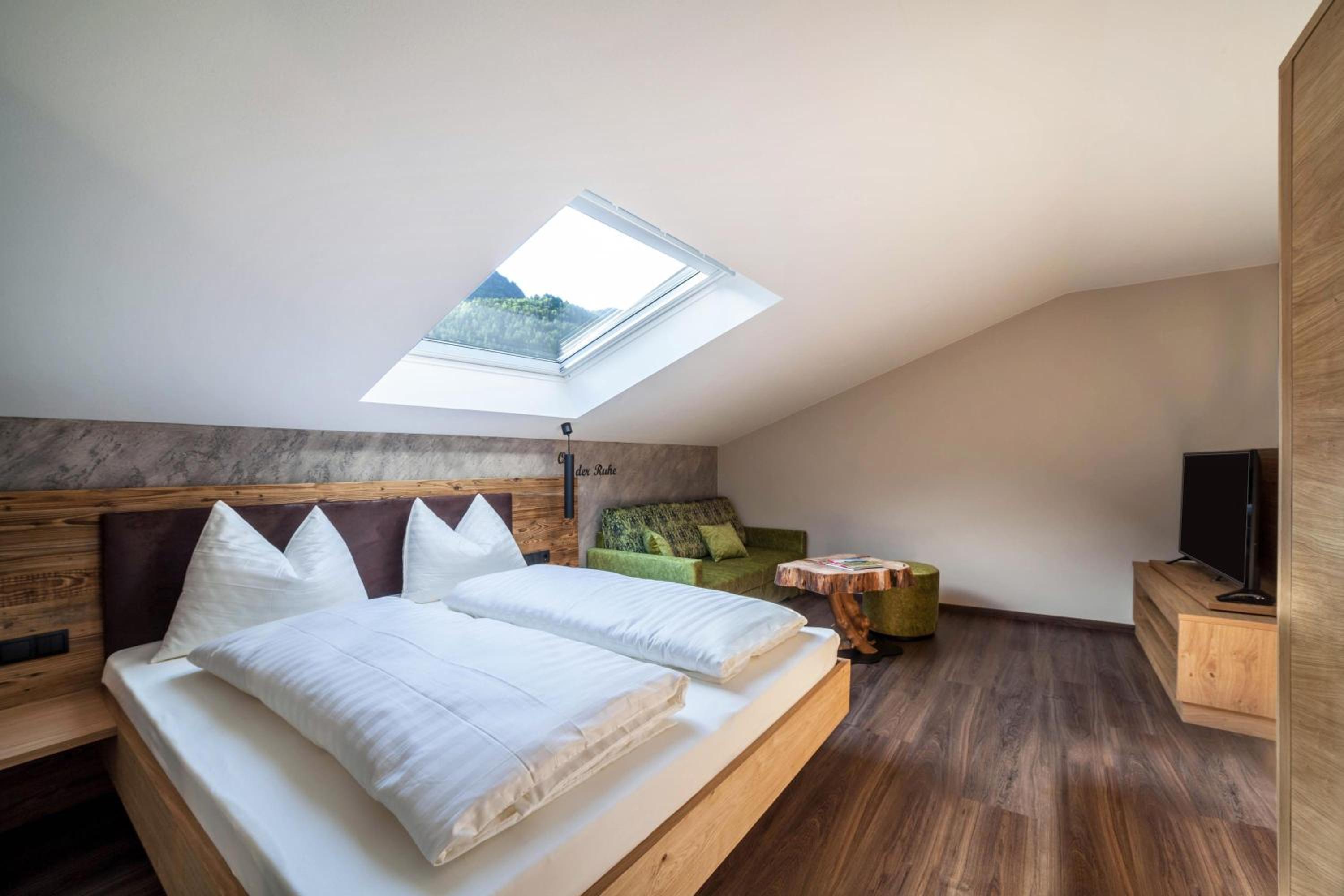Superior One-Bedroom Apartment with Balcony