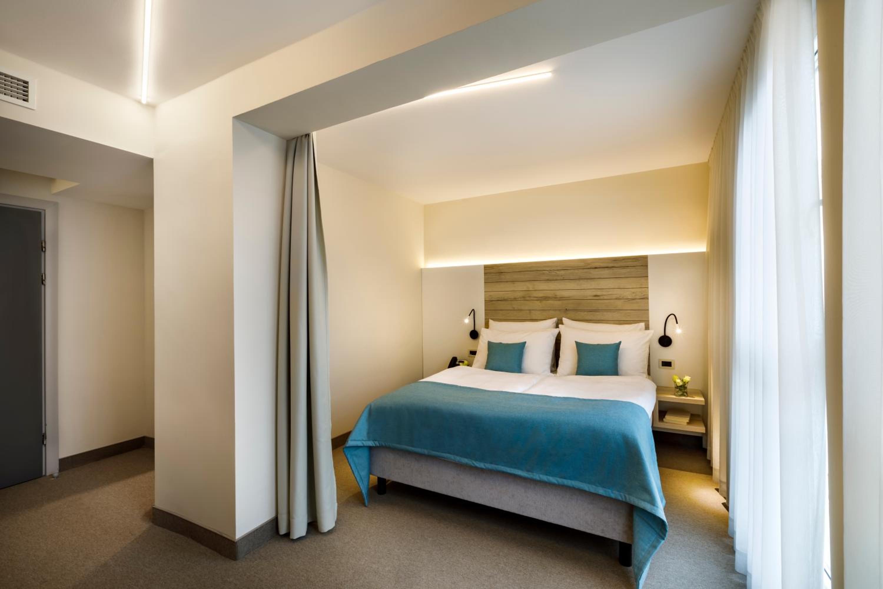 Standard Double Room photo 2