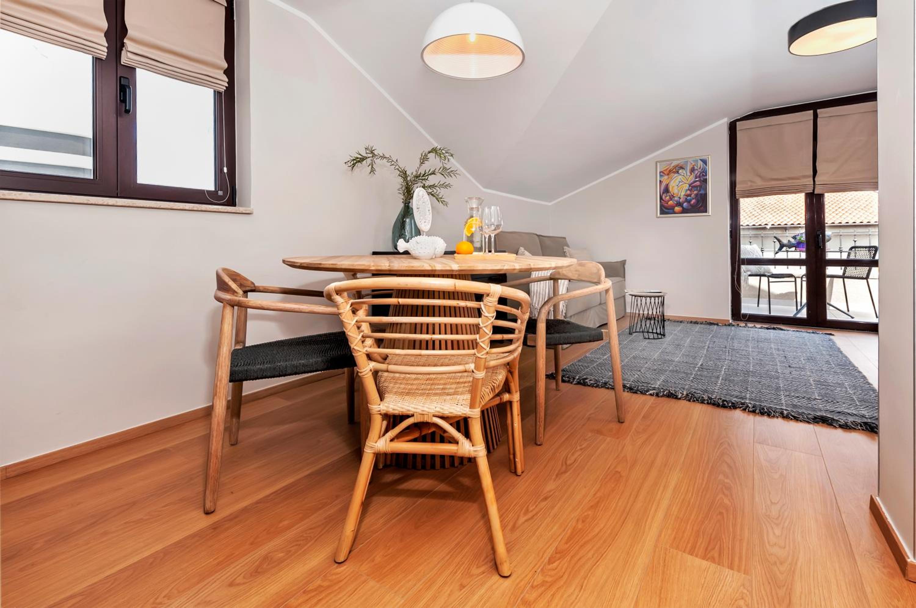 Studio with Balcony - Photo 4