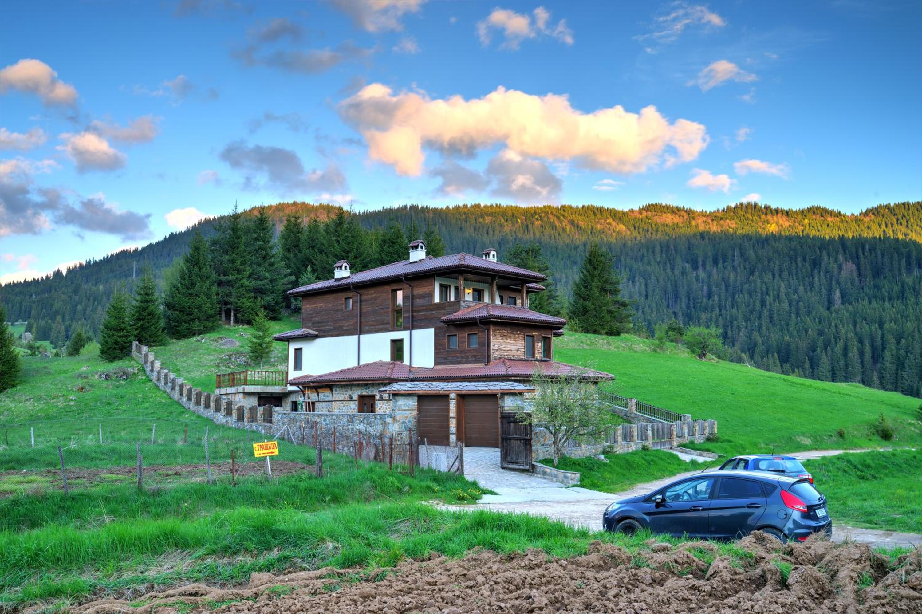Three-Bedroom Villa photo 3