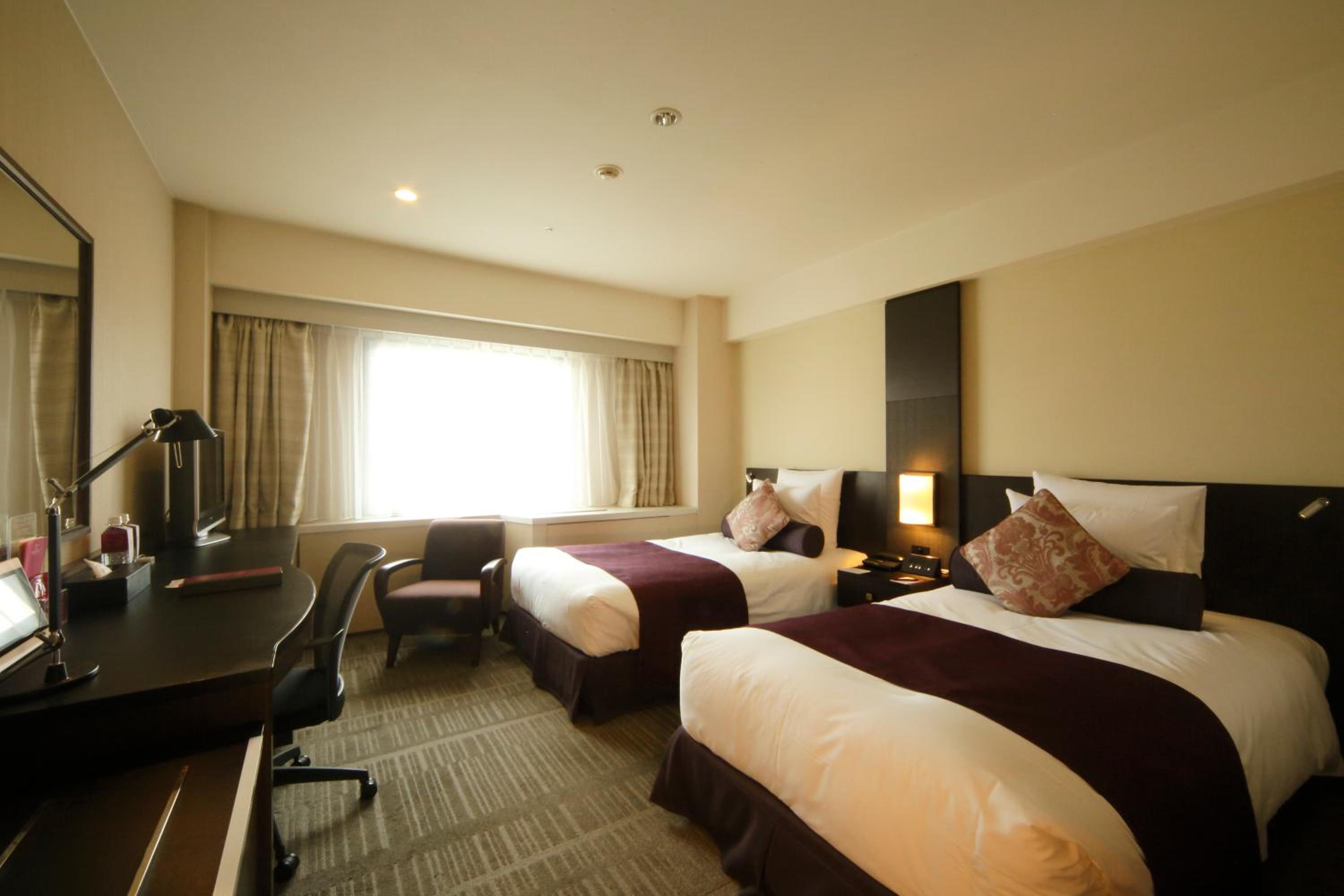 Premium Room with Two Single Beds with Lounge Access