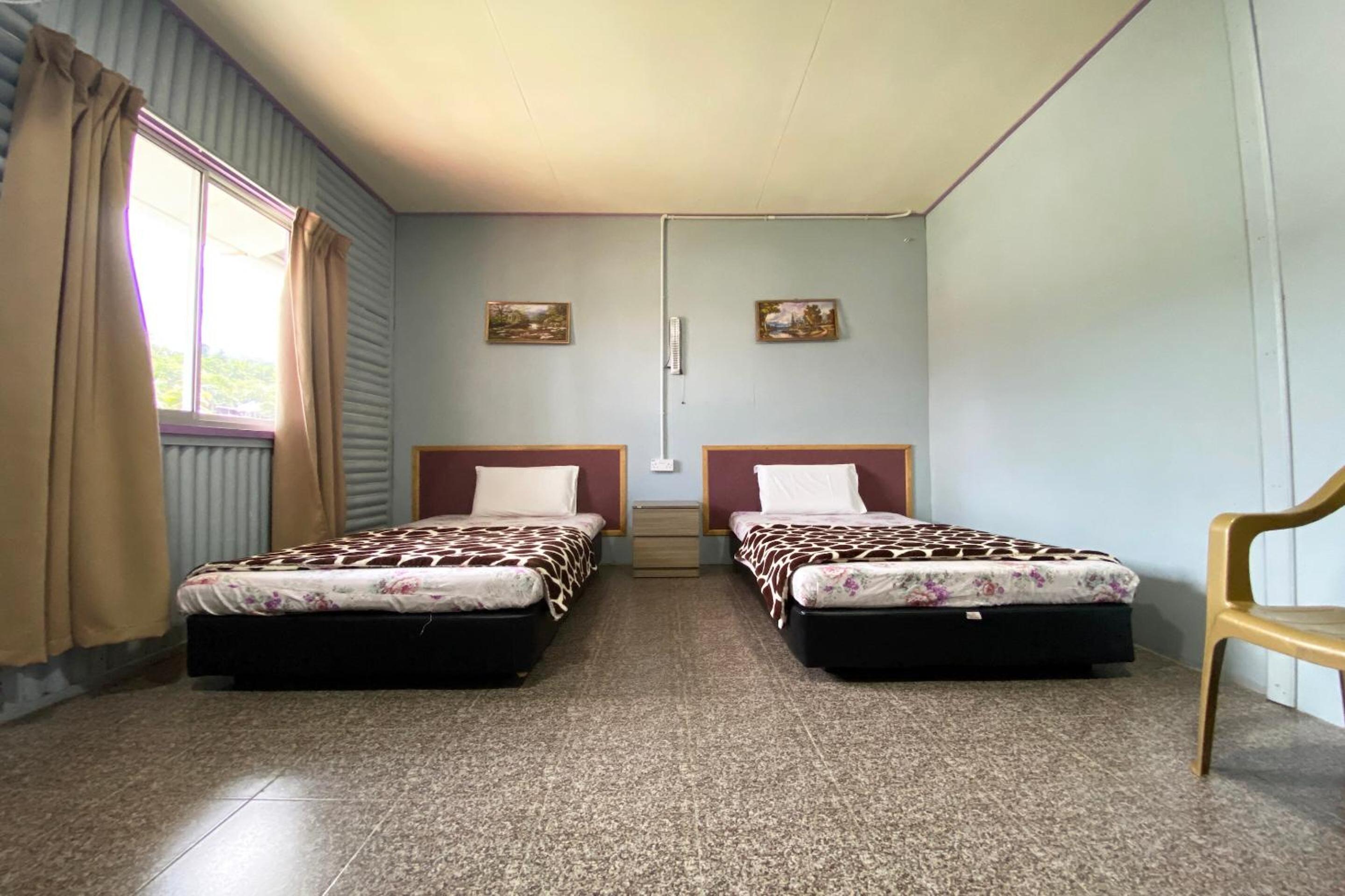 Deluxe Twin Room - Photo 2
