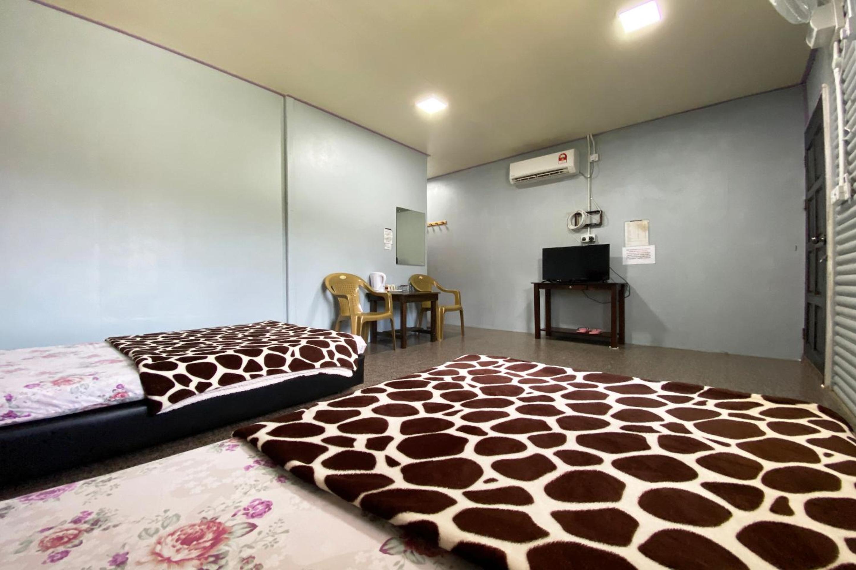 Deluxe Twin Room - Photo 8