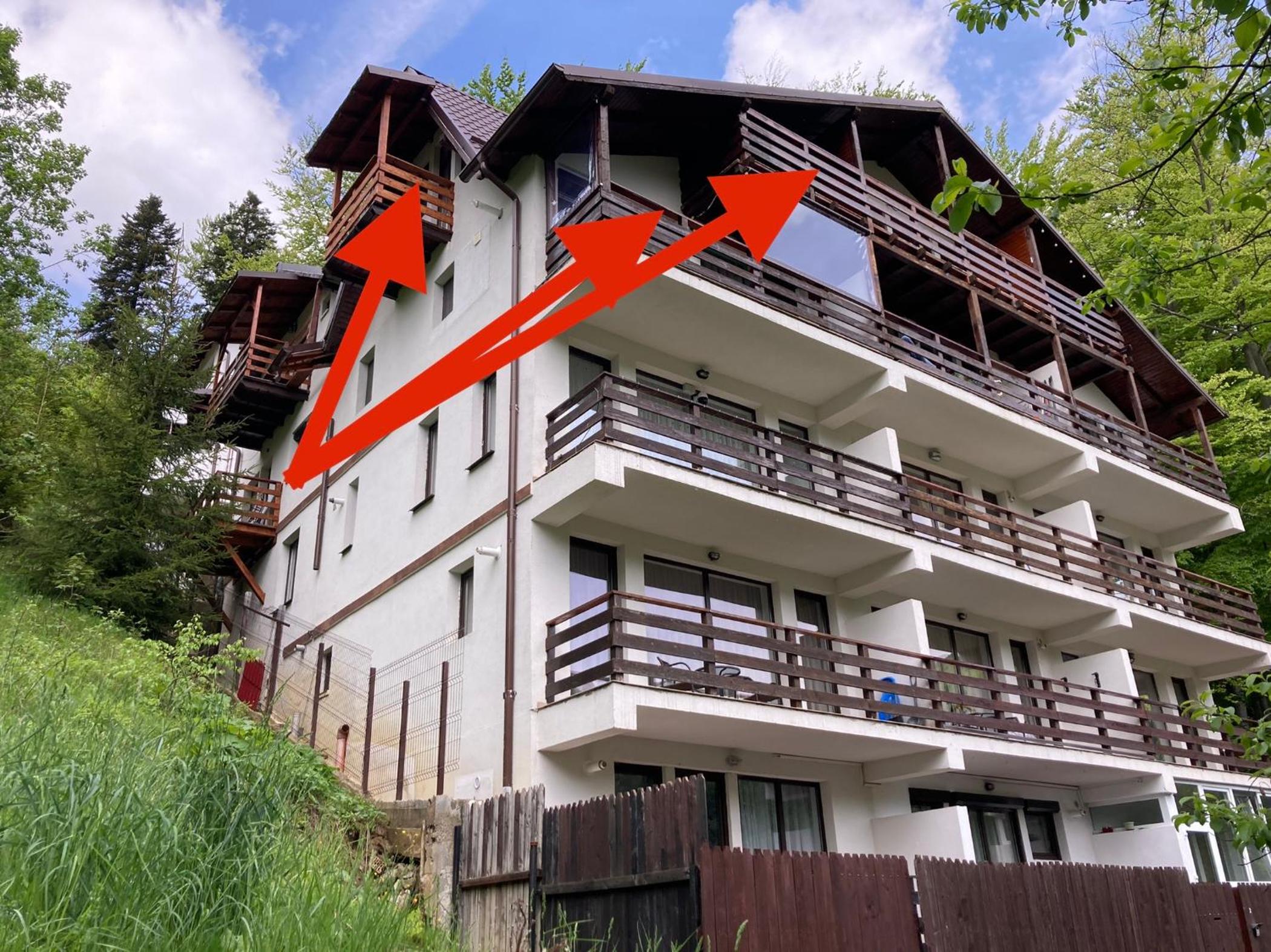Apartment with Mountain View photo 3