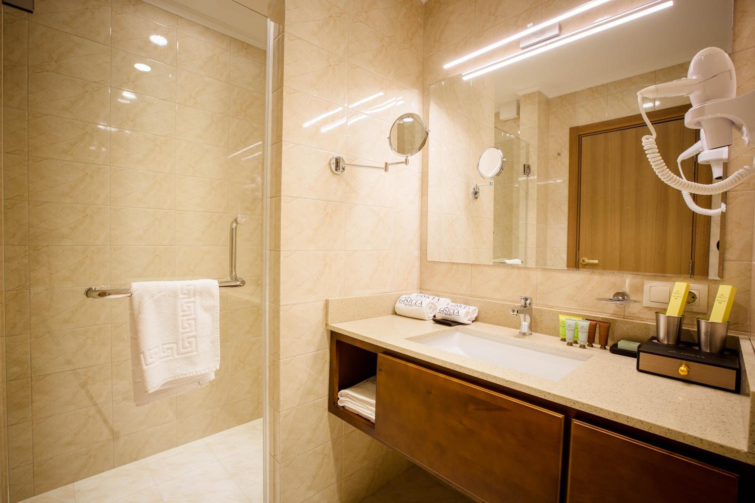 Deluxe Twin Room - Photo 2