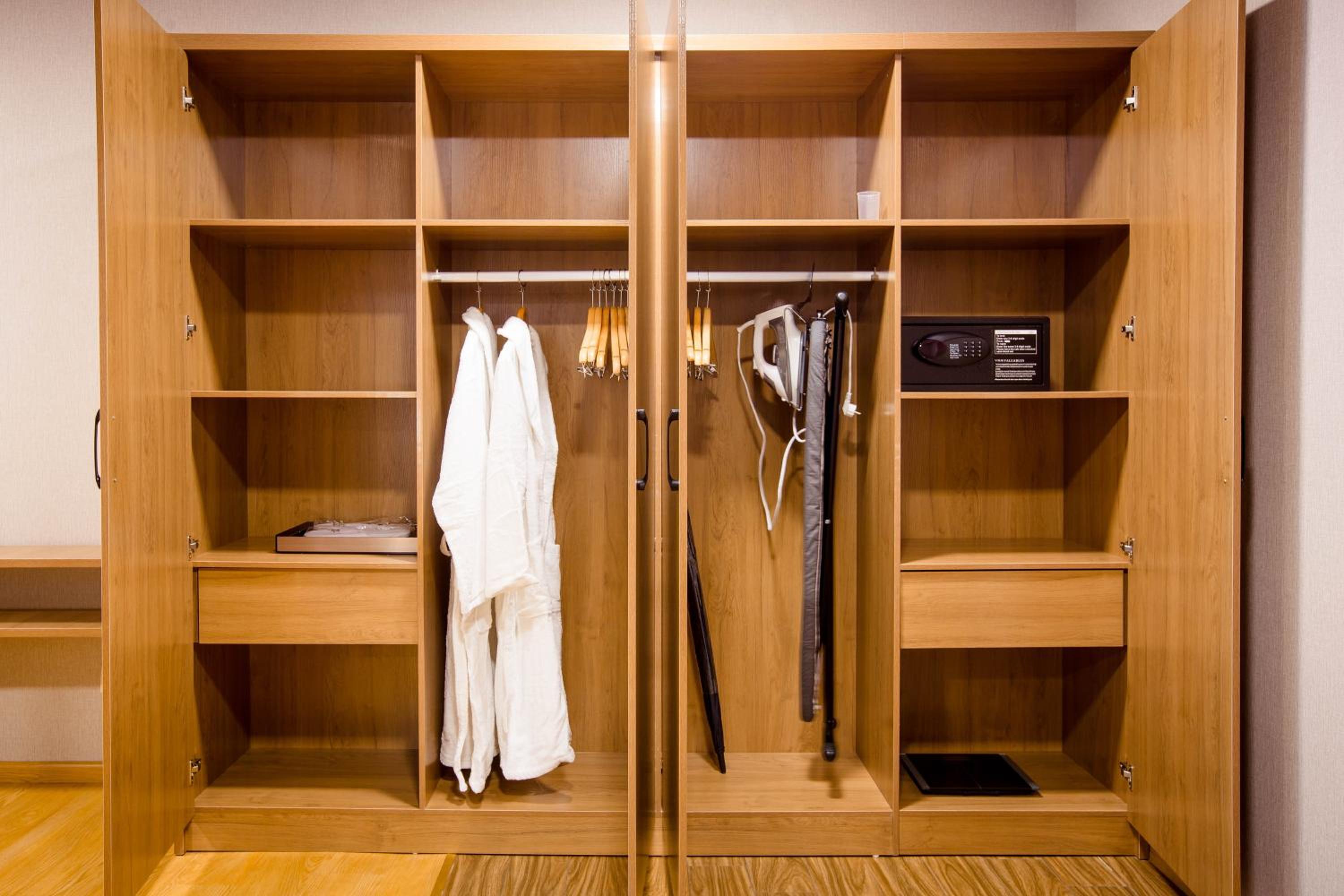 Deluxe Twin Room - Photo 6