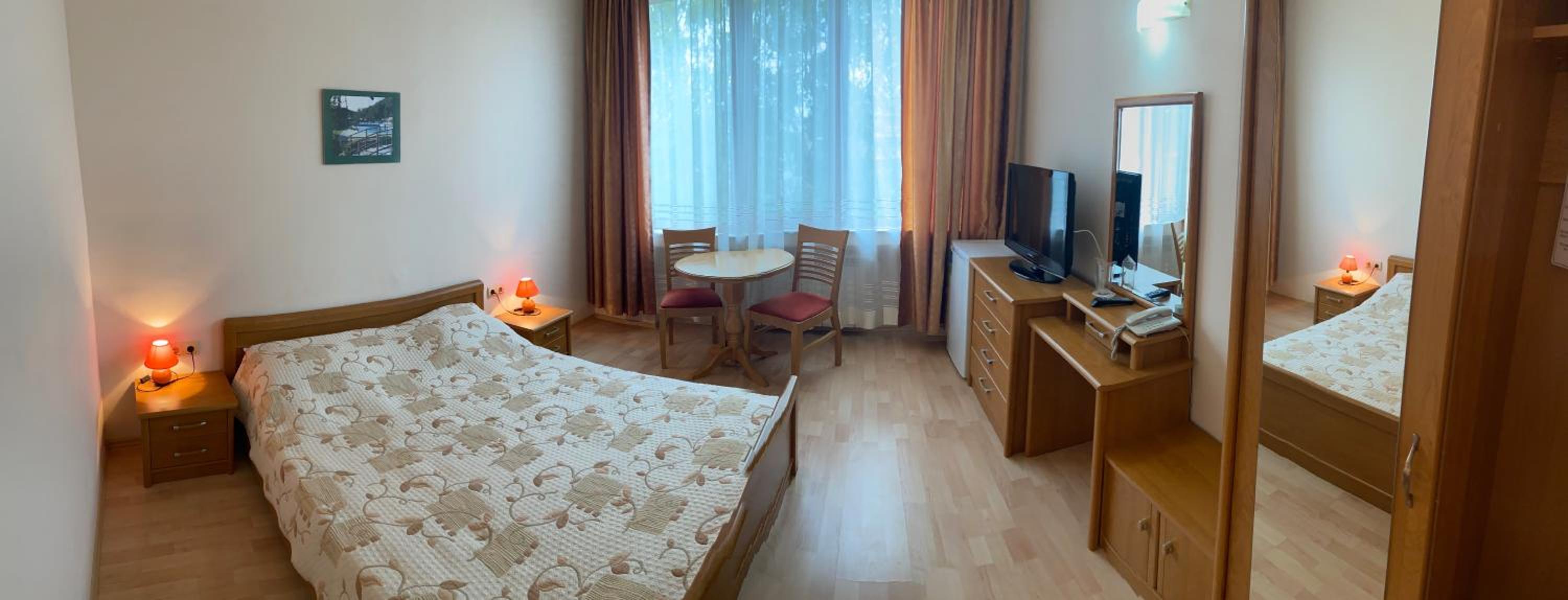 Double Room - Photo 4