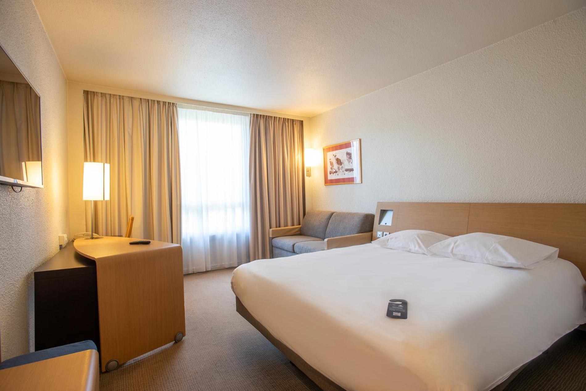 Classic Double Room with Sofa Bed photo 3