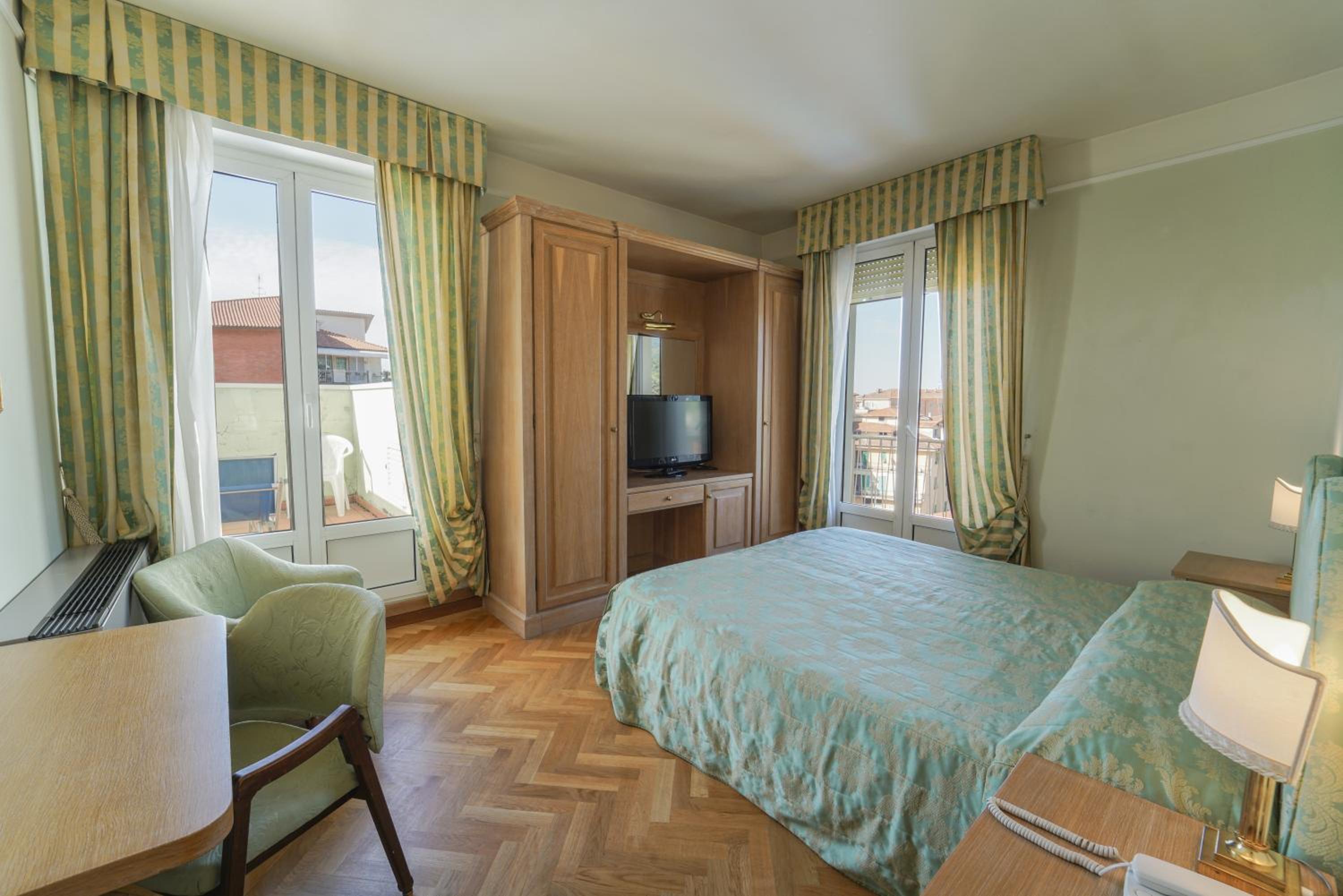 Double Room - Photo 3