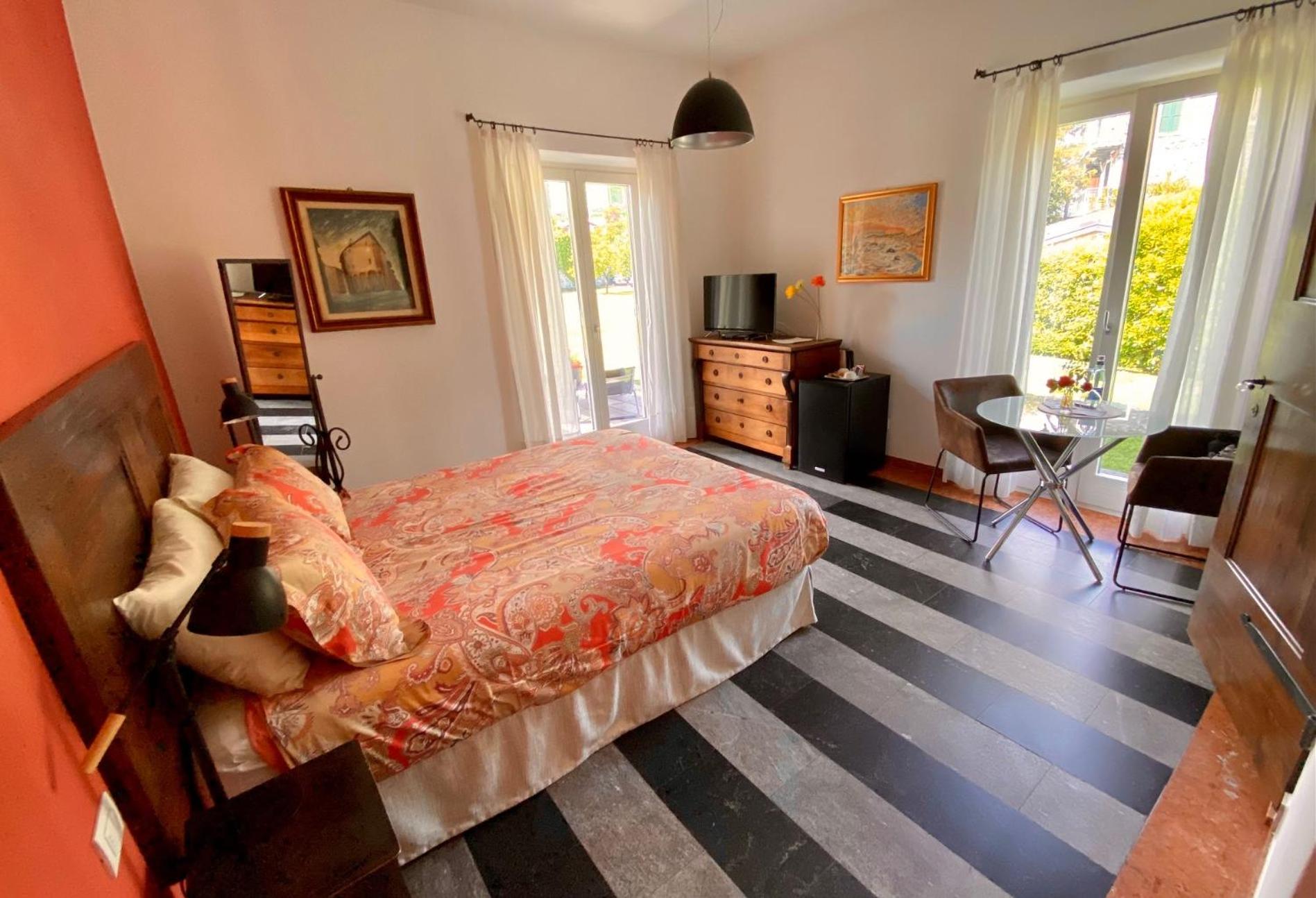 Double Room with Pool View photo 3