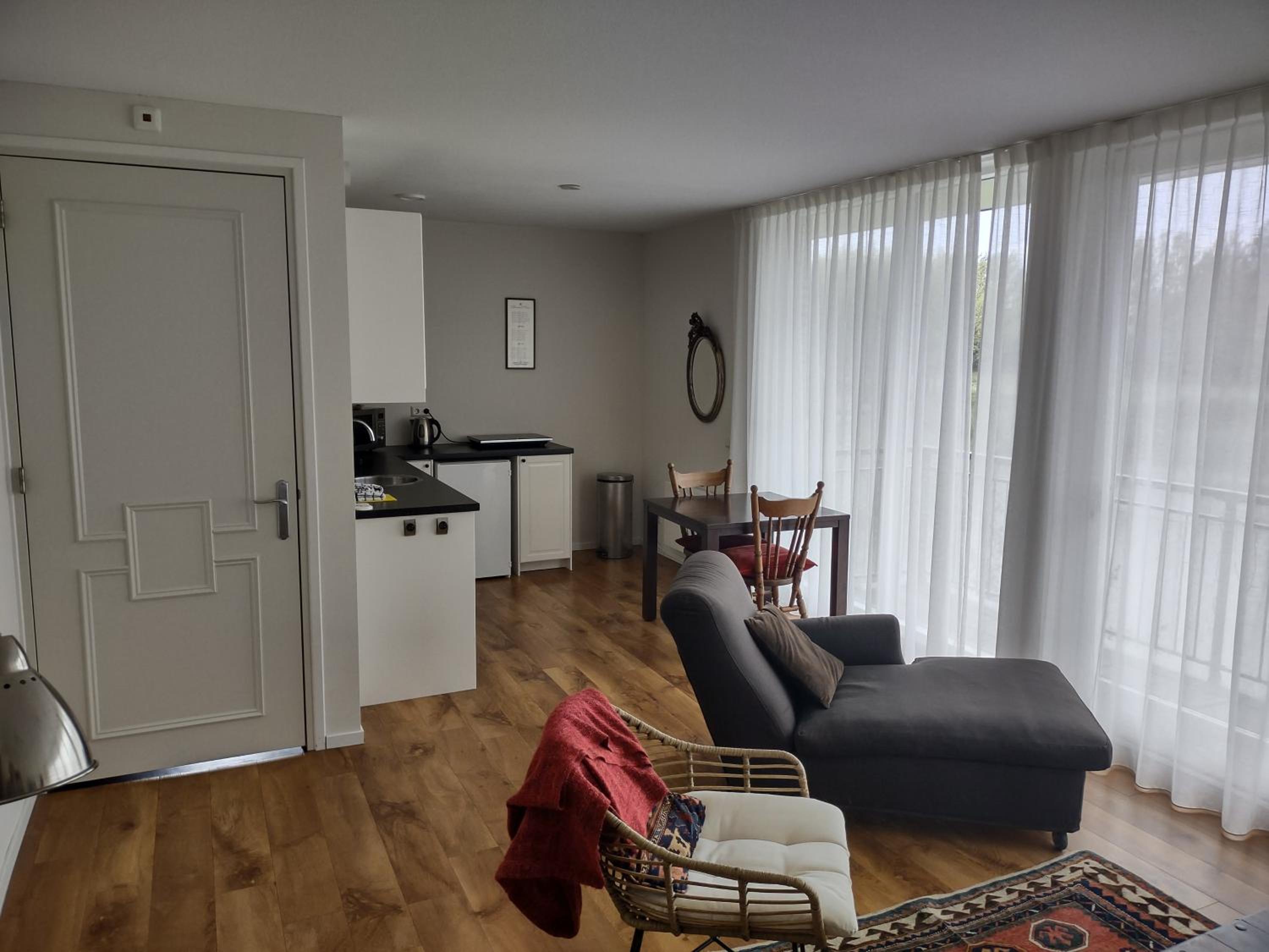 Apartment with Balcony photo 1