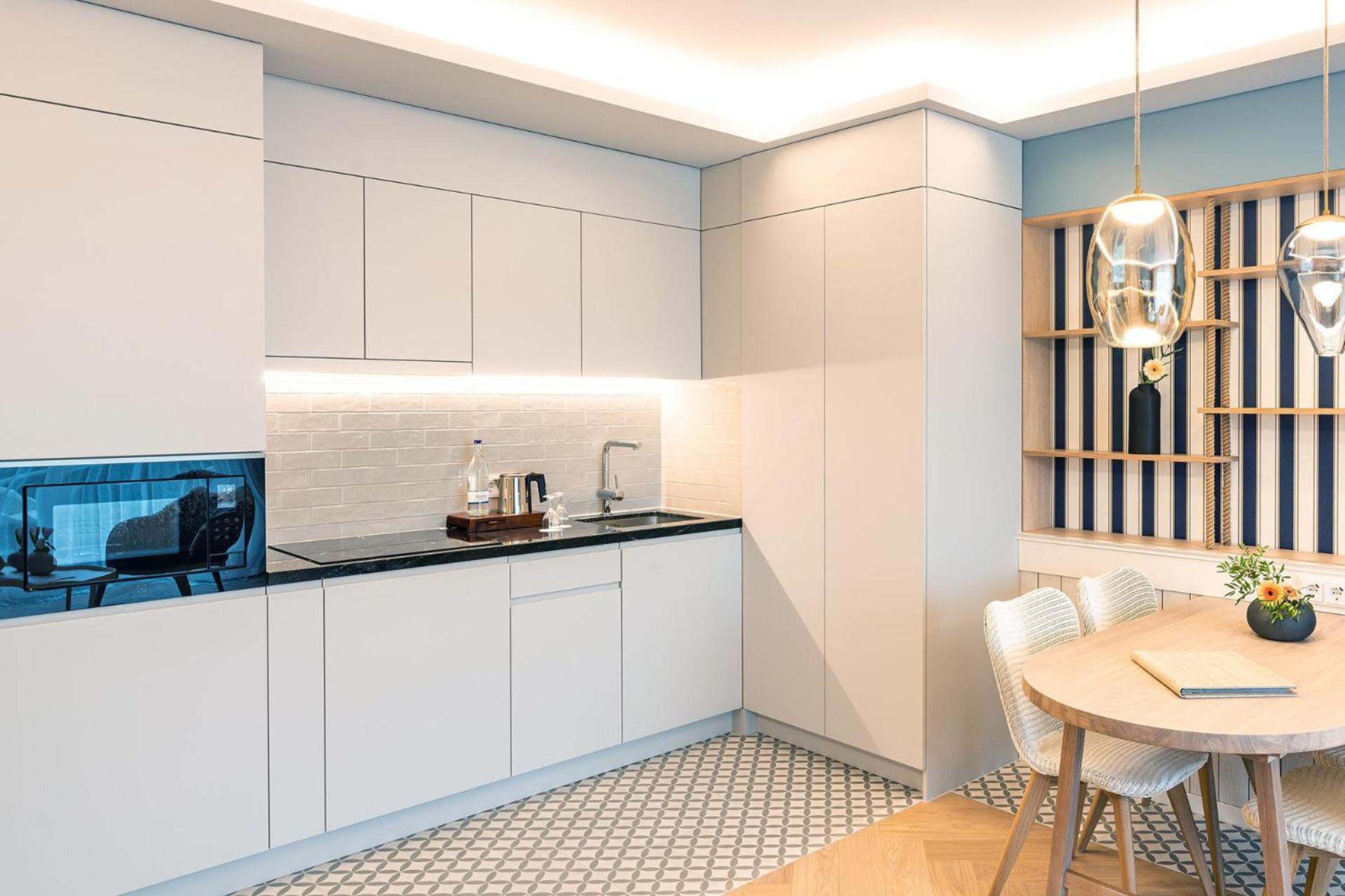 One-Bedroom Apartment thumbnail 5