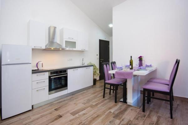 Apartment photo 3