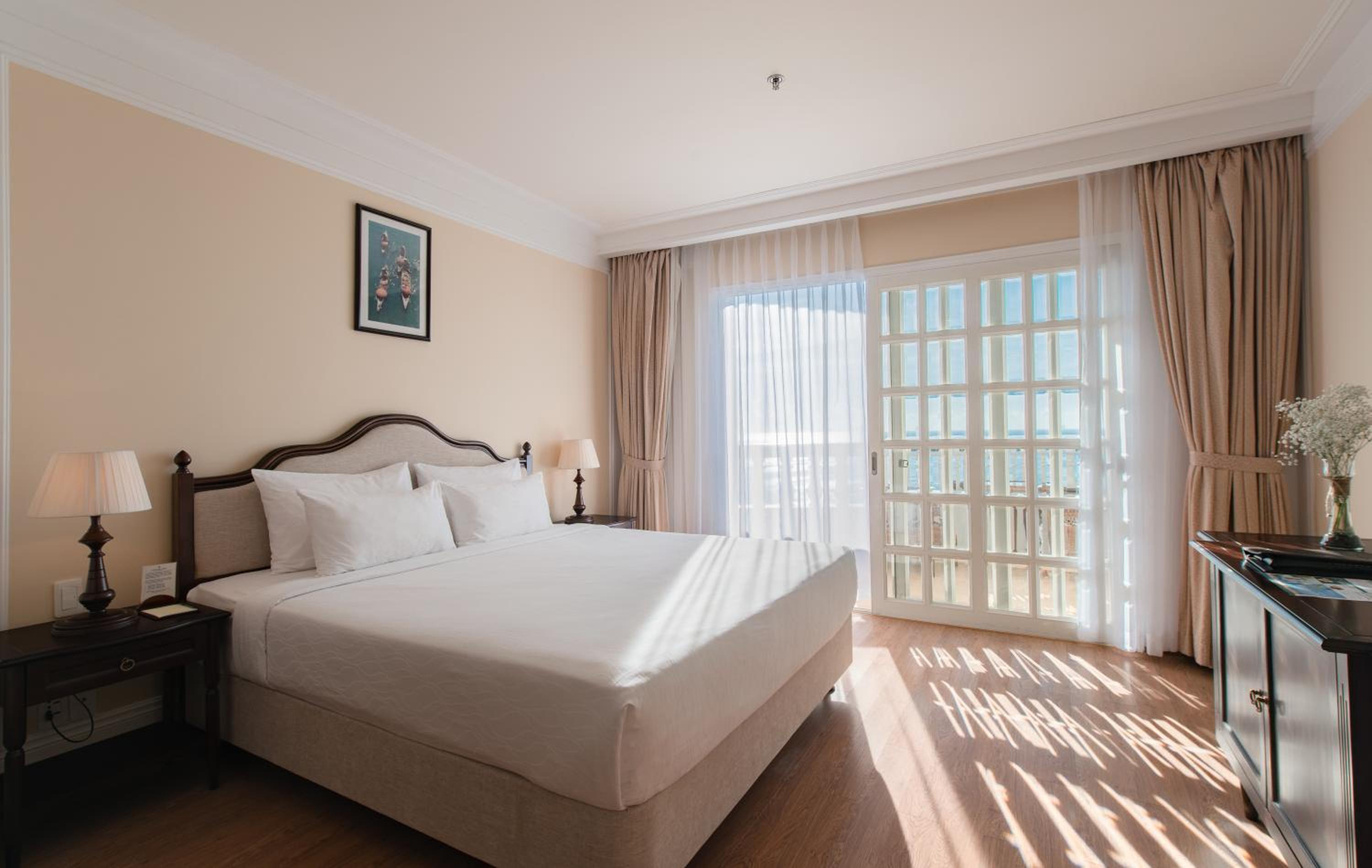 Grand Ocean King with Balcony - Photo 4