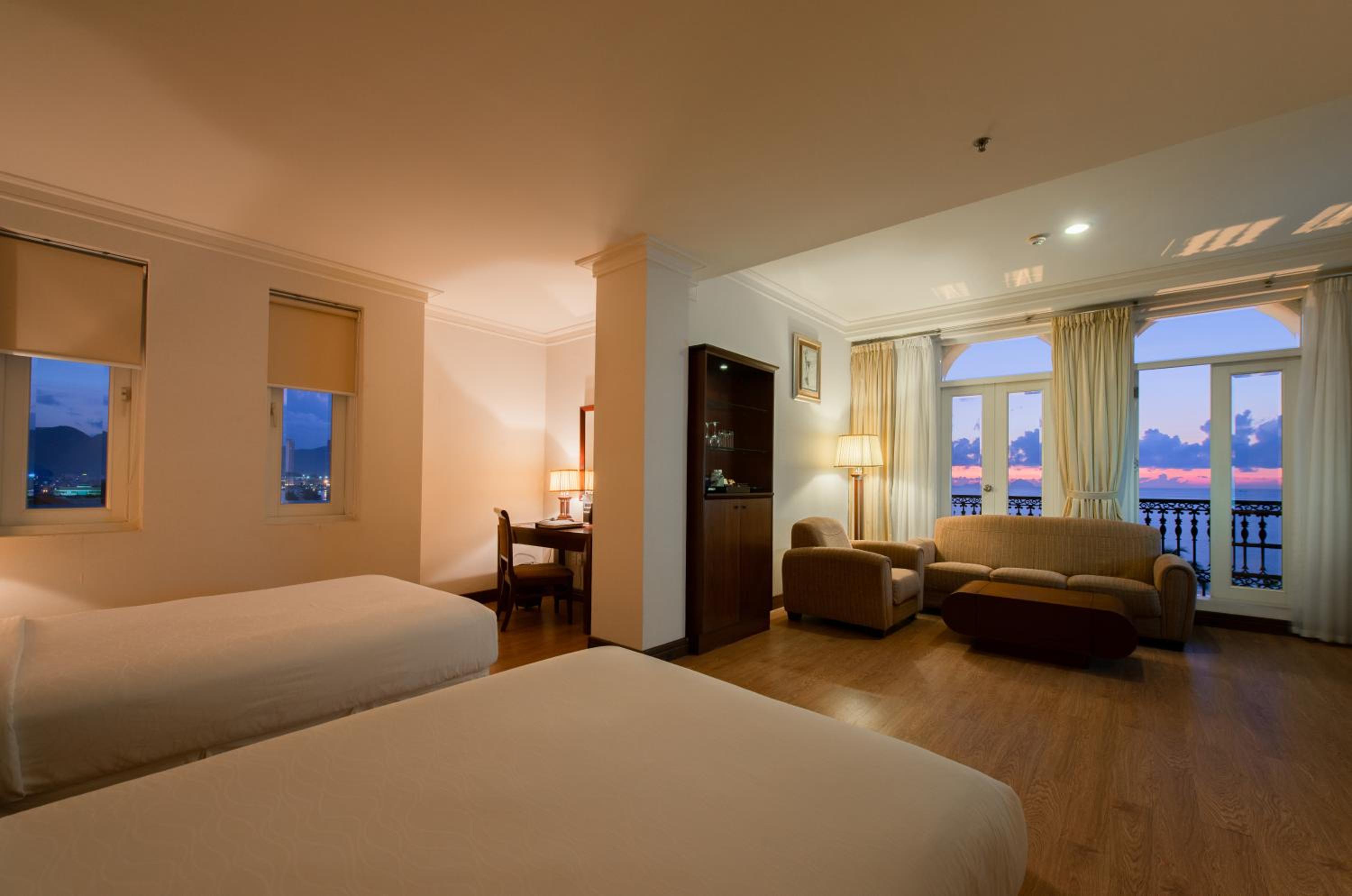 Premium Ocean Twin with Balcony | Indoor Jacuzzi